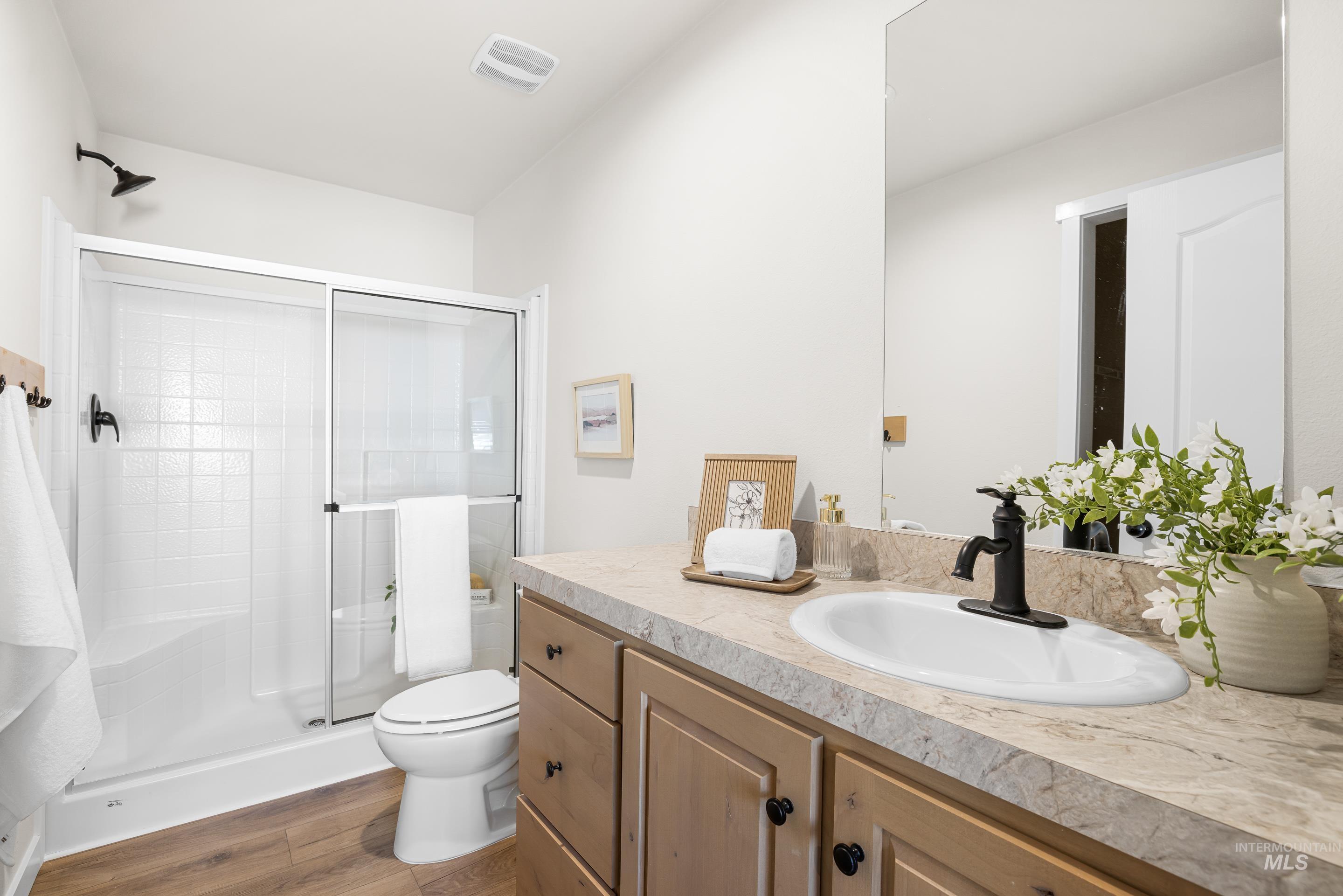 208 E 44th Unit: 22