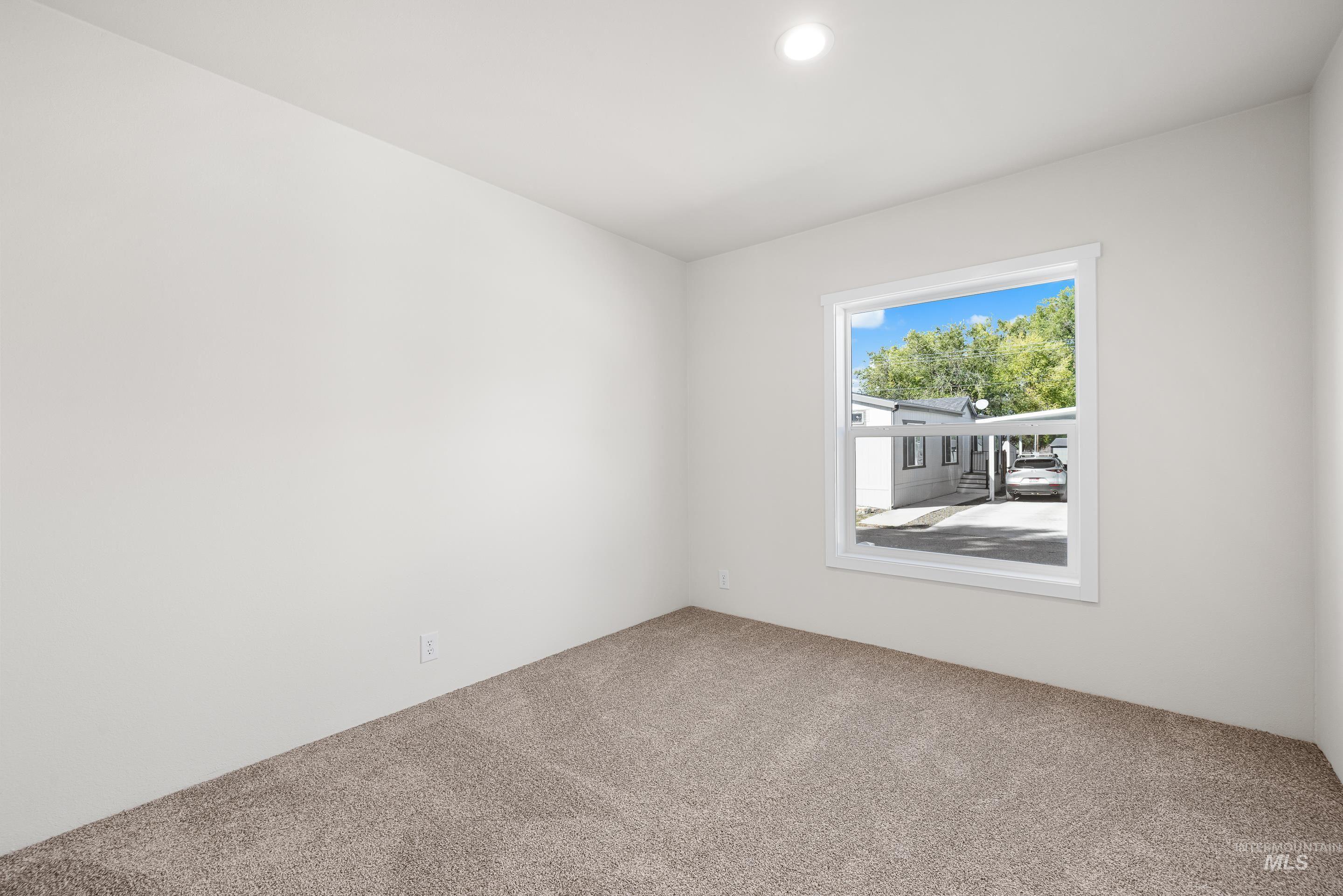 208 E 44th Unit: 22