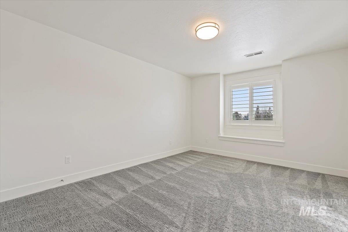 1695 N Black Forest Way