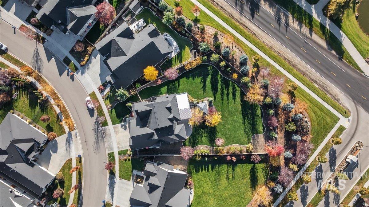 1695 N Black Forest Way