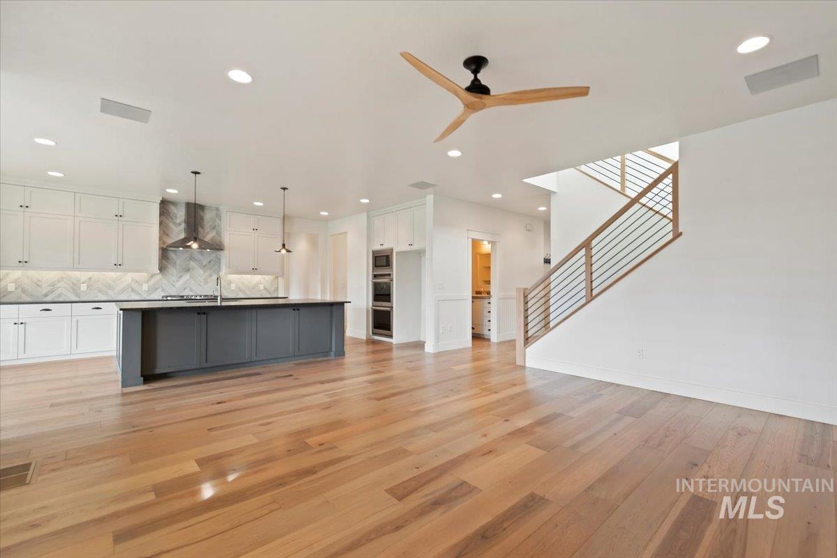 1695 N Black Forest Way