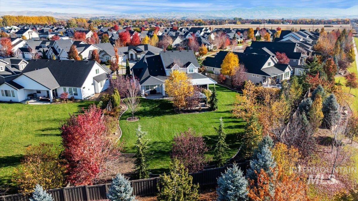 1695 N Black Forest Way