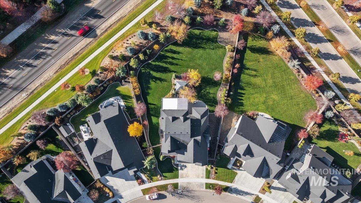 1695 N Black Forest Way