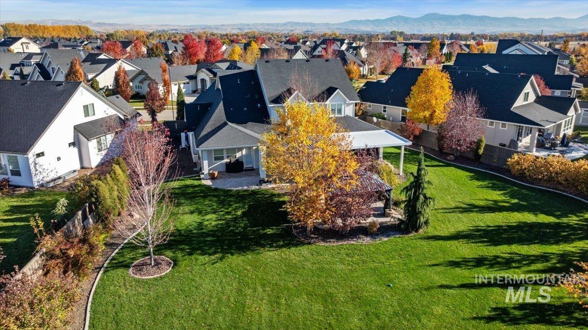 1695 N Black Forest Way