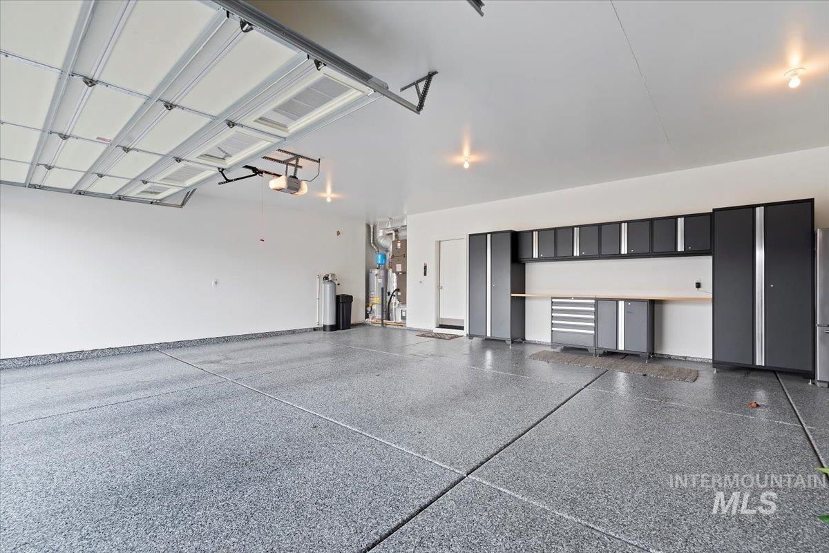 1695 N Black Forest Way