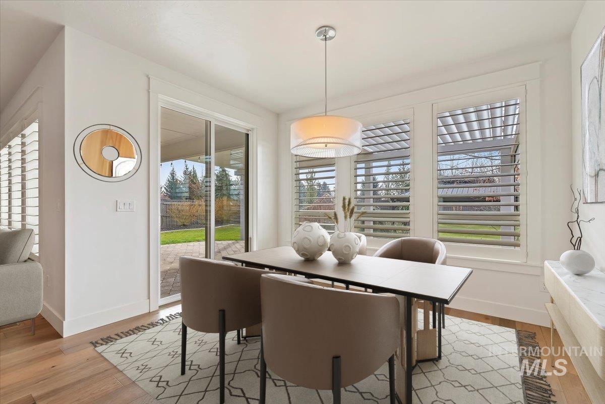 1695 N Black Forest Way