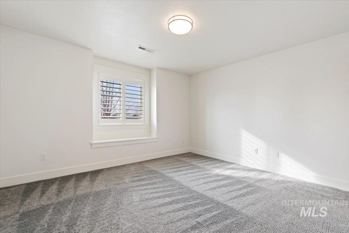 1695 N Black Forest Way