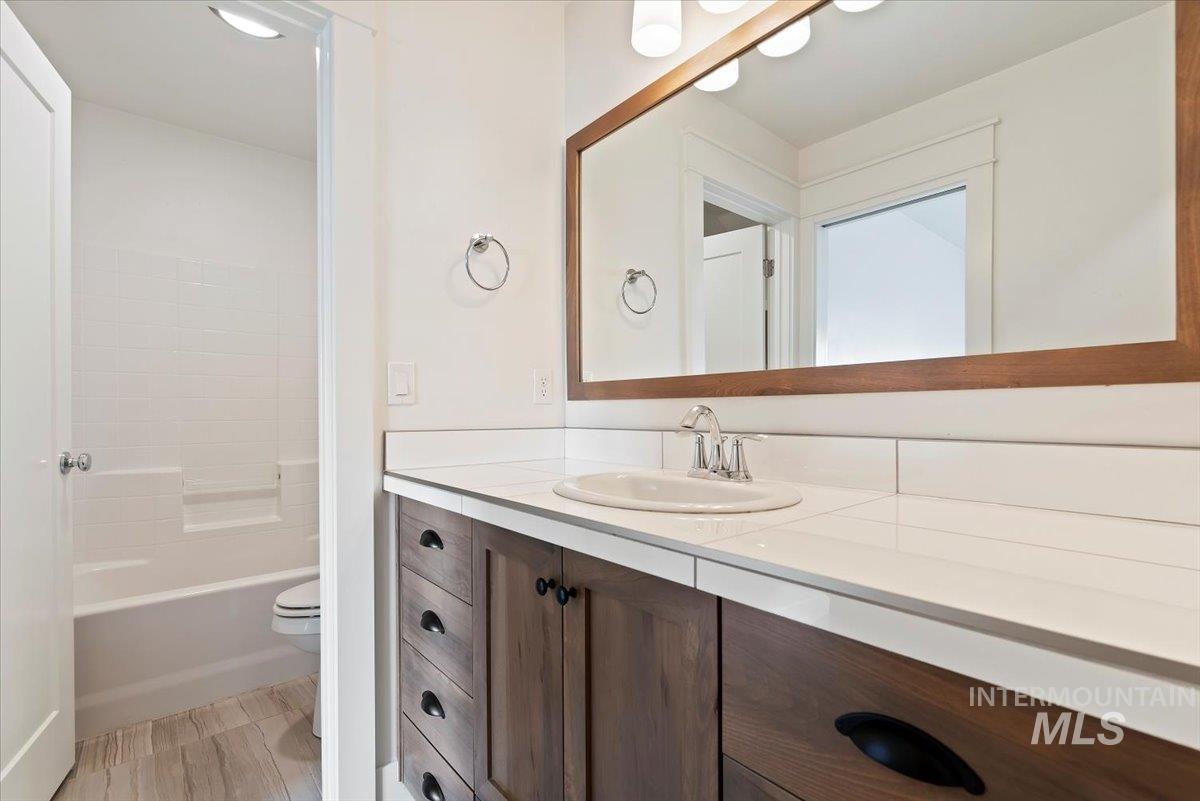 1695 N Black Forest Way