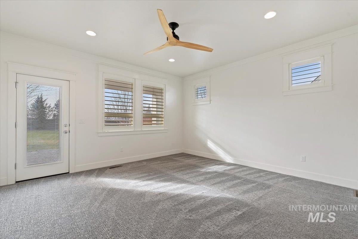 1695 N Black Forest Way