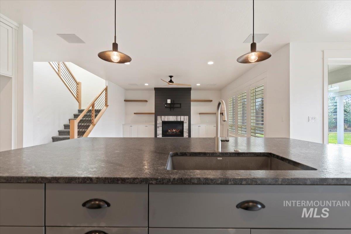 1695 N Black Forest Way