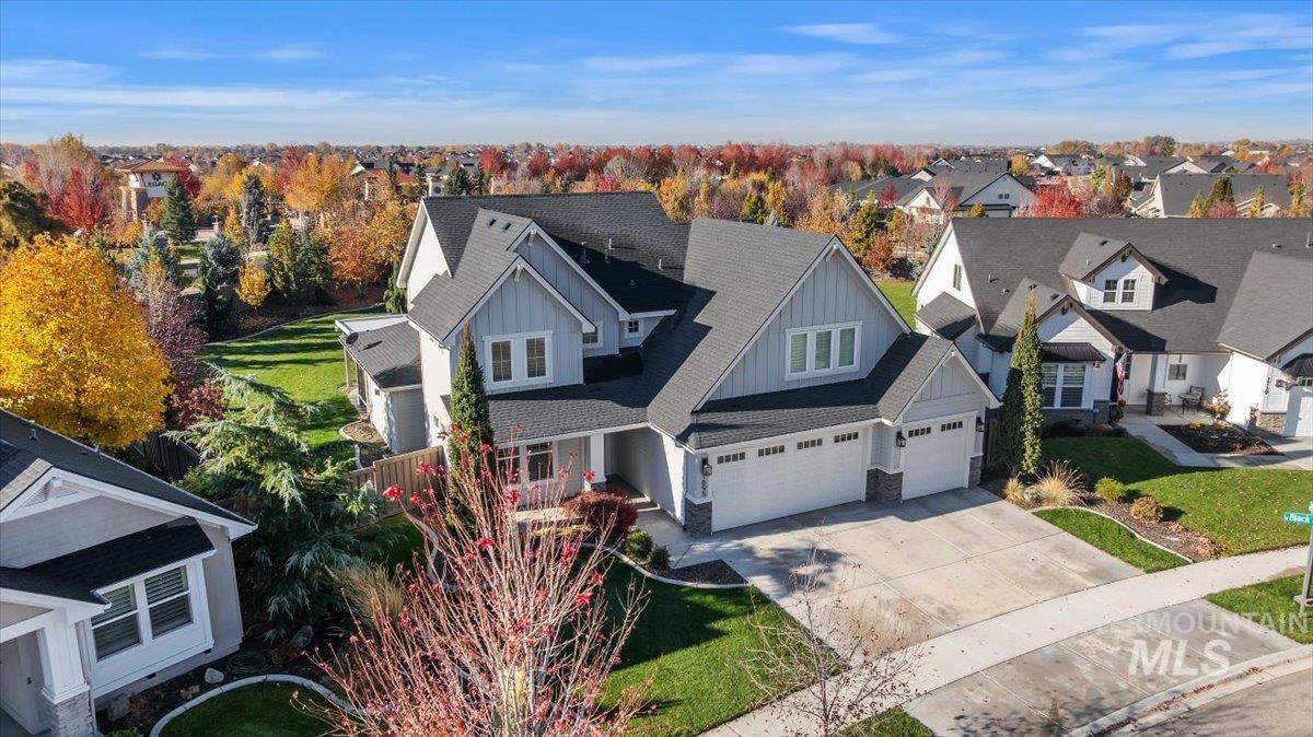 1695 N Black Forest Way