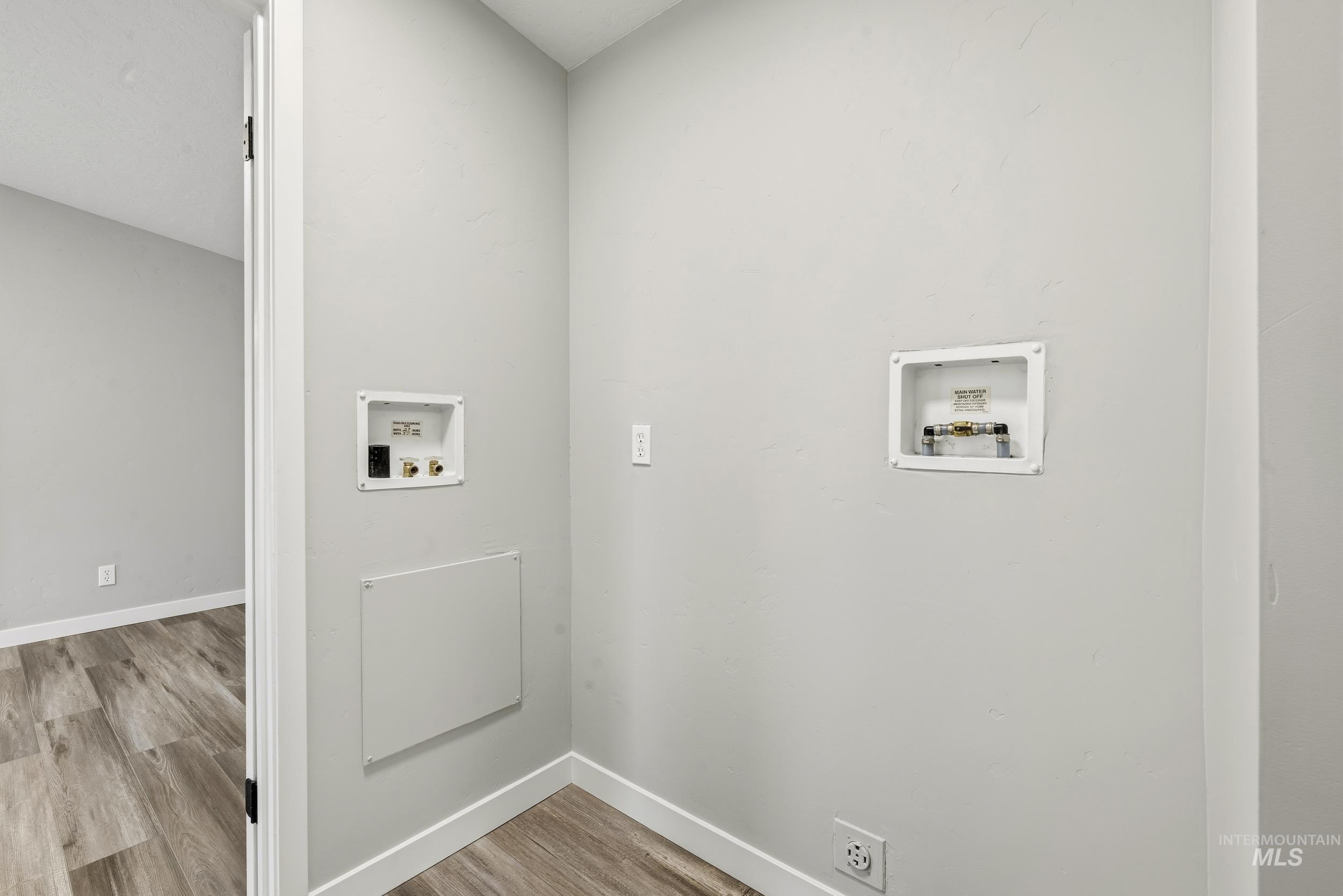 2973 S Elmcrest Lane