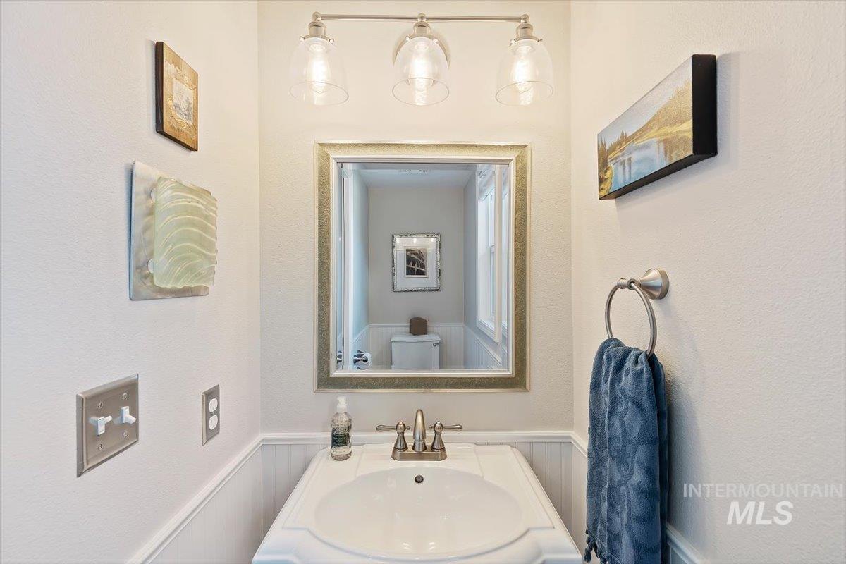 1107 E Hearthstone Dr.