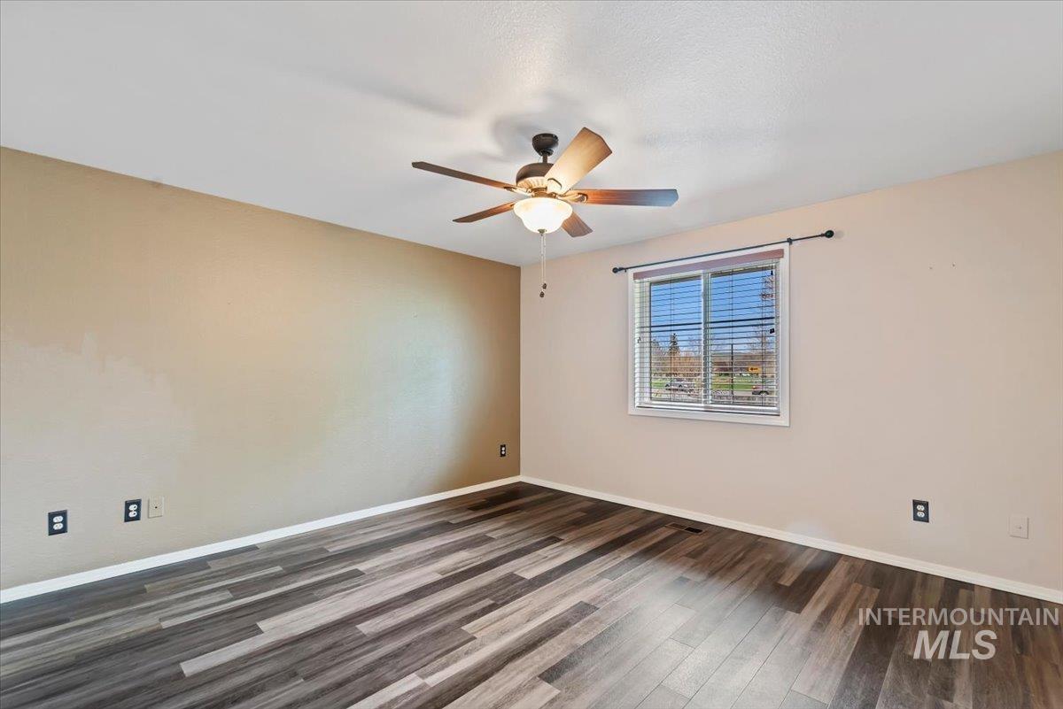 4844 N Johns Landing Way