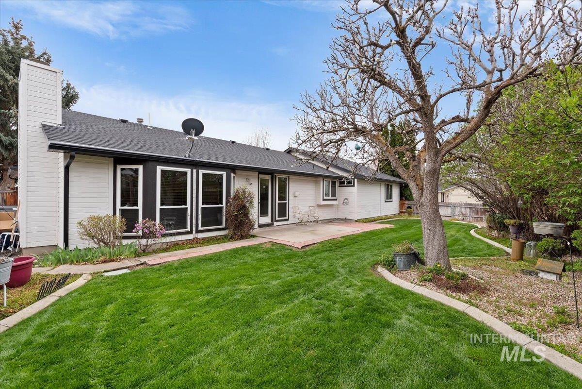 4844 N Johns Landing Way