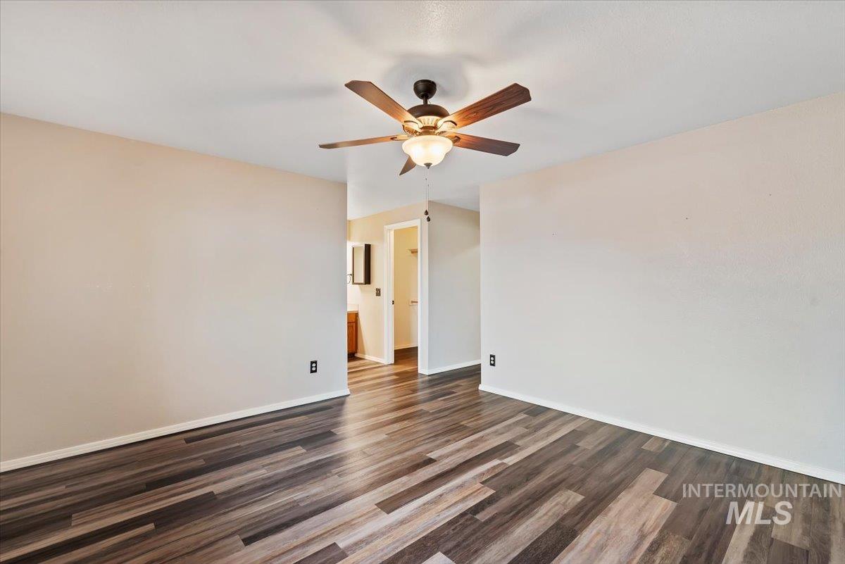 4844 N Johns Landing Way