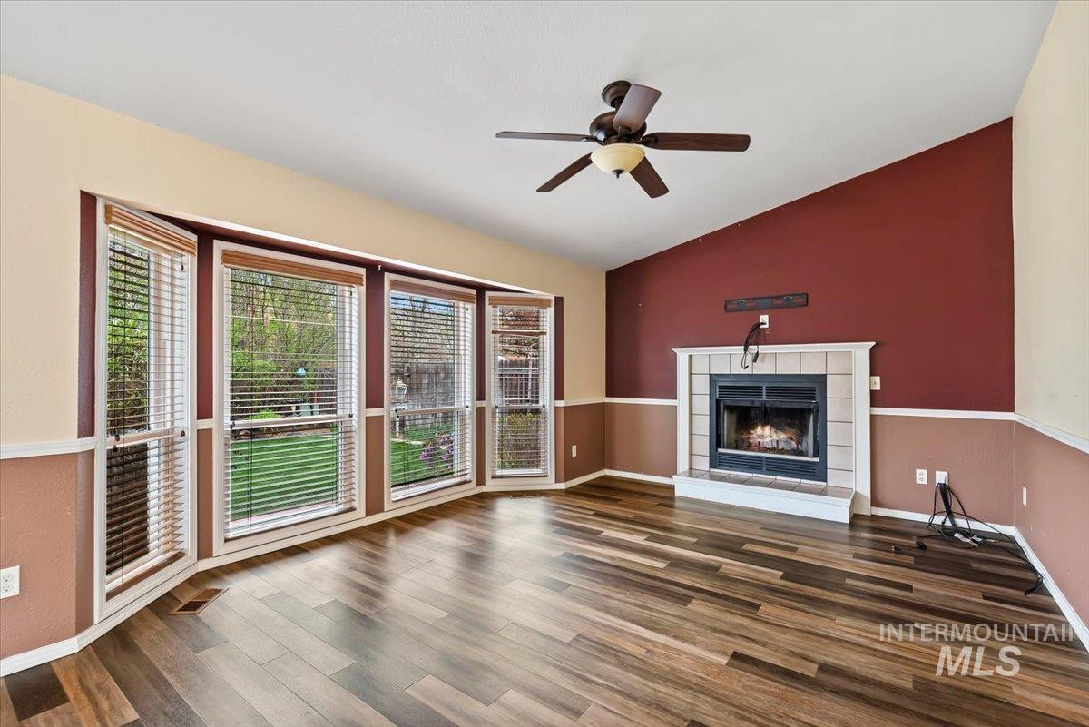 4844 N Johns Landing Way