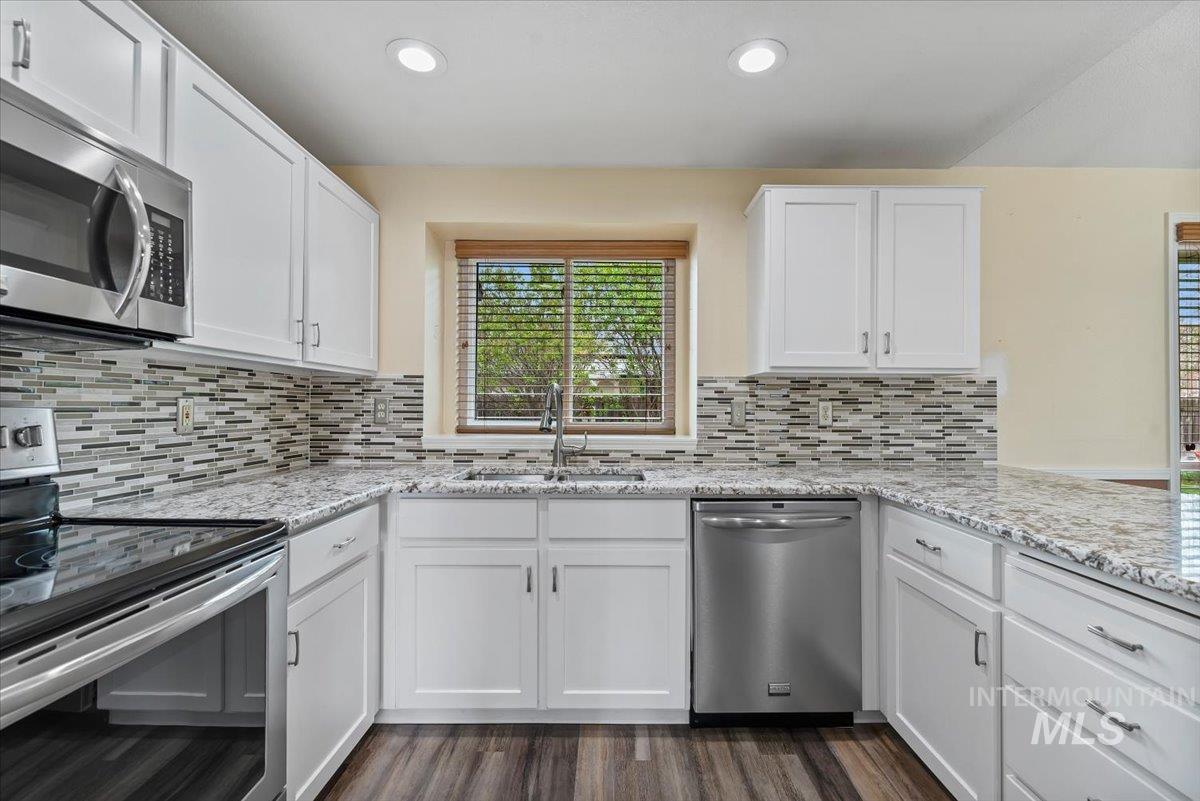 4844 N Johns Landing Way