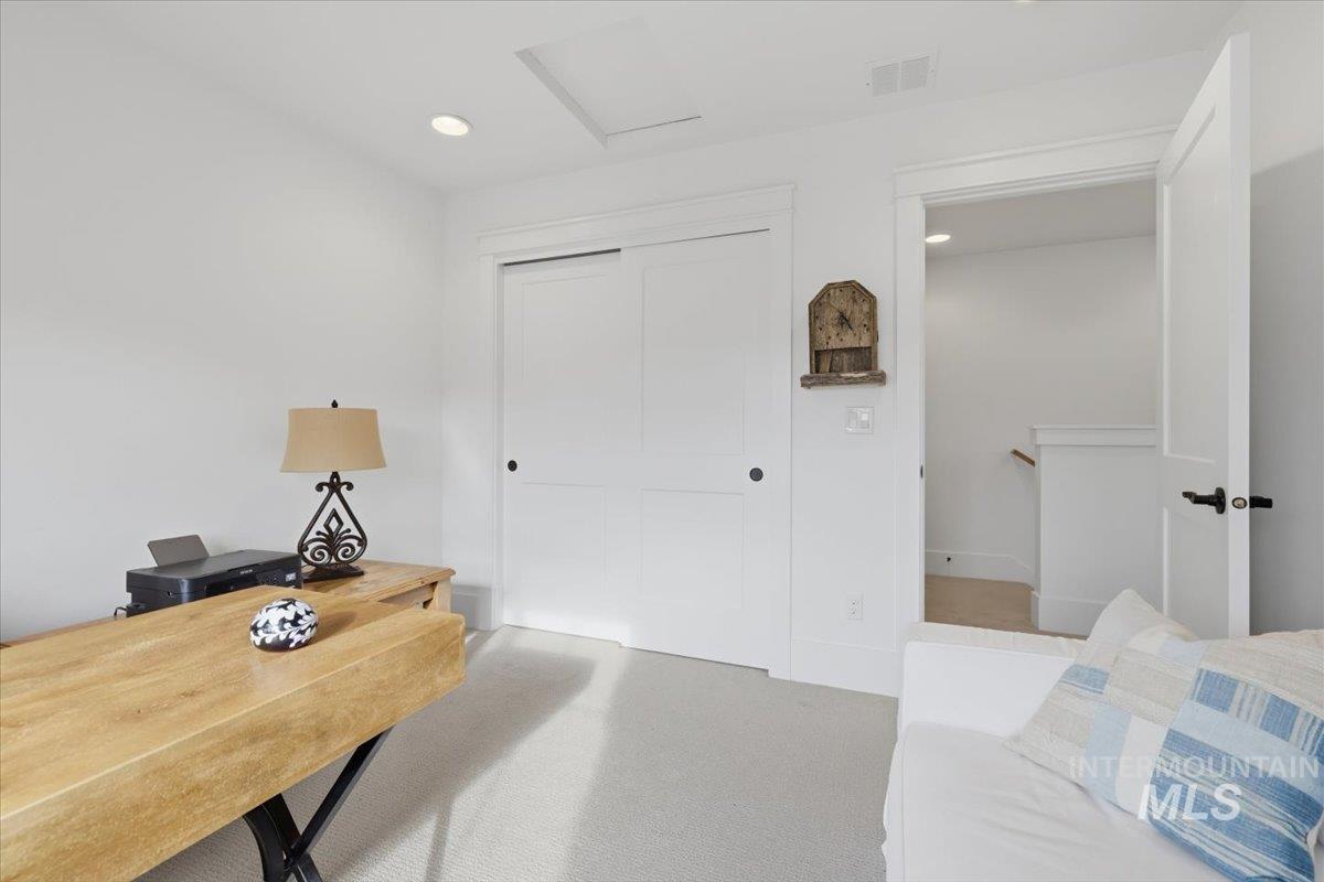 3873 W Hidden Springs Dr