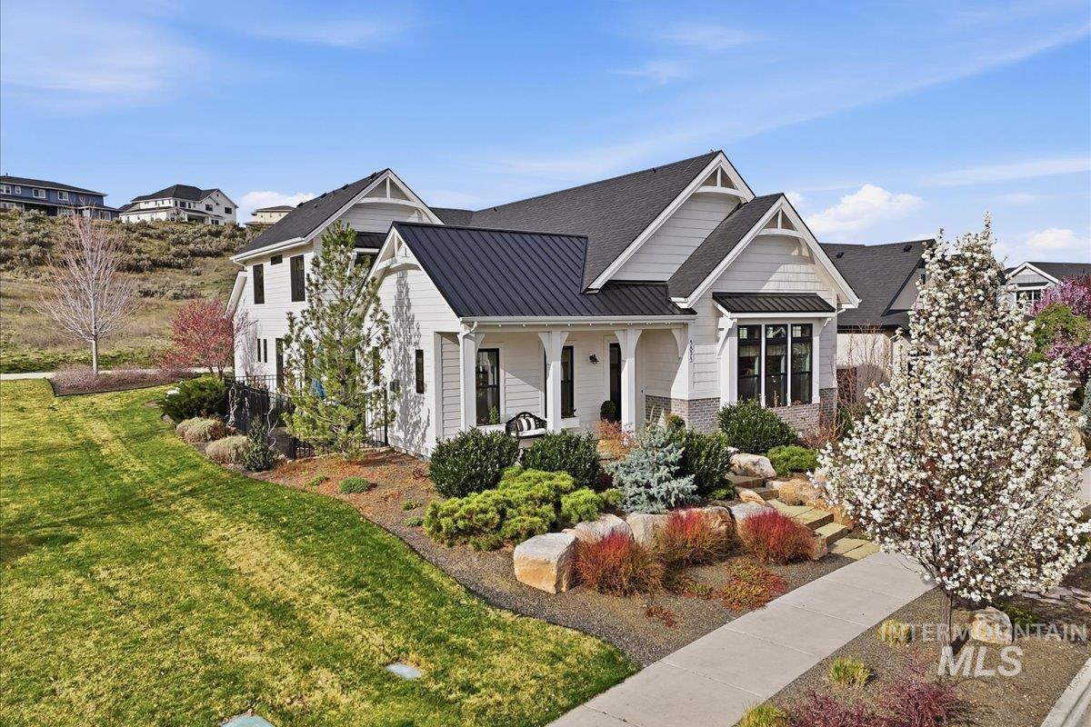3873 W Hidden Springs Dr