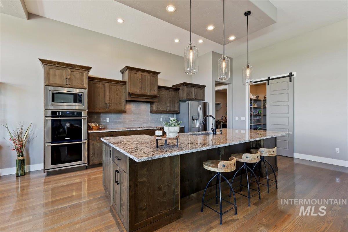 2000 E Lodge Trail Dr