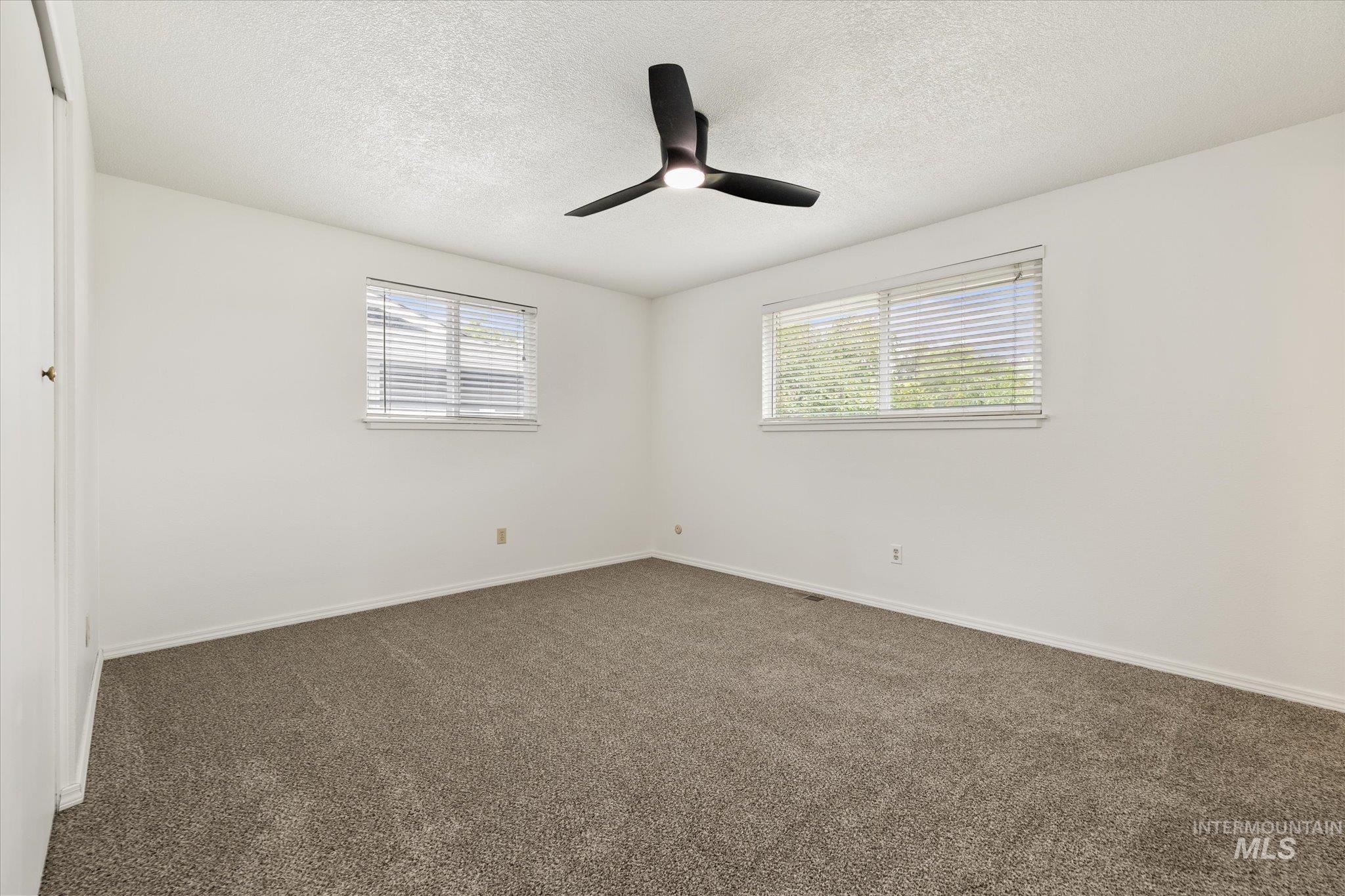 929 W Carlton Ave.