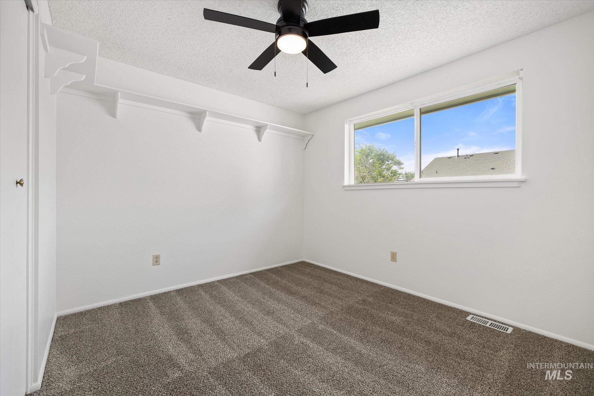 929 W Carlton Ave.