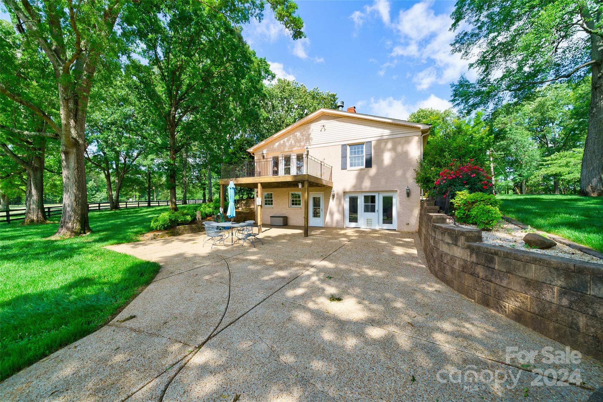 1268 Cedar Pines Lake Road