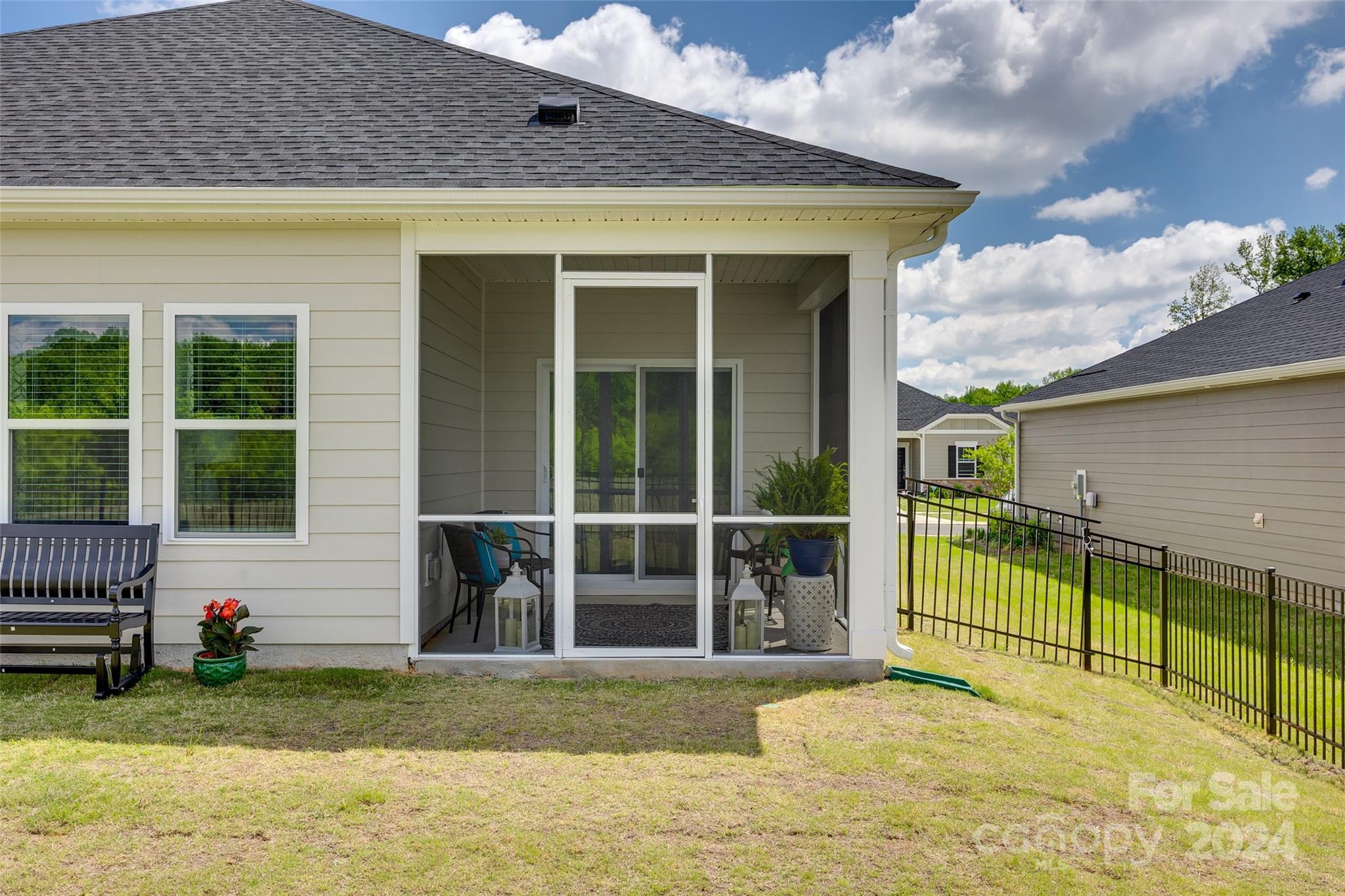 1348 Sweet Pea Street
