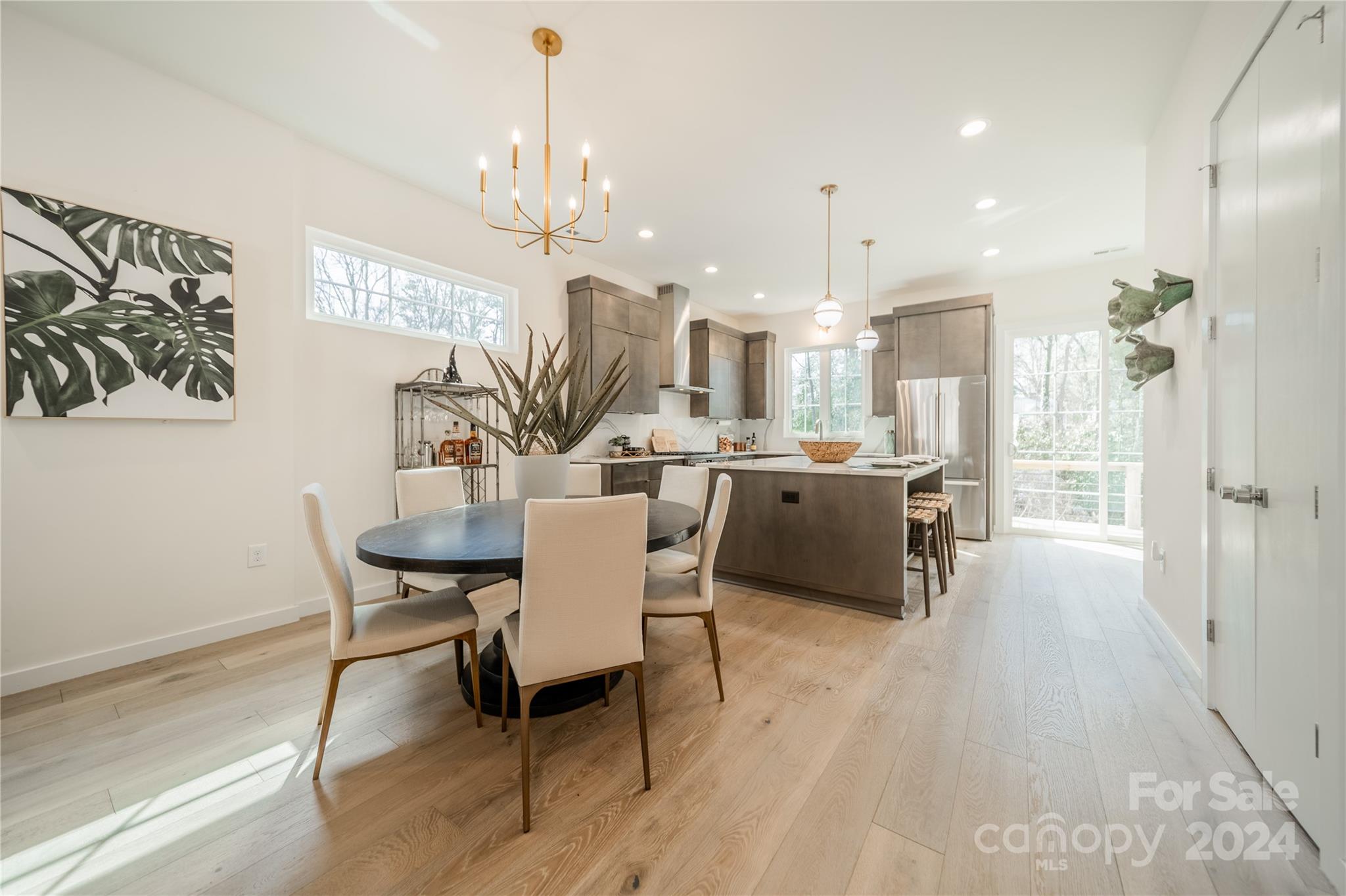 1707 Seifert Circle