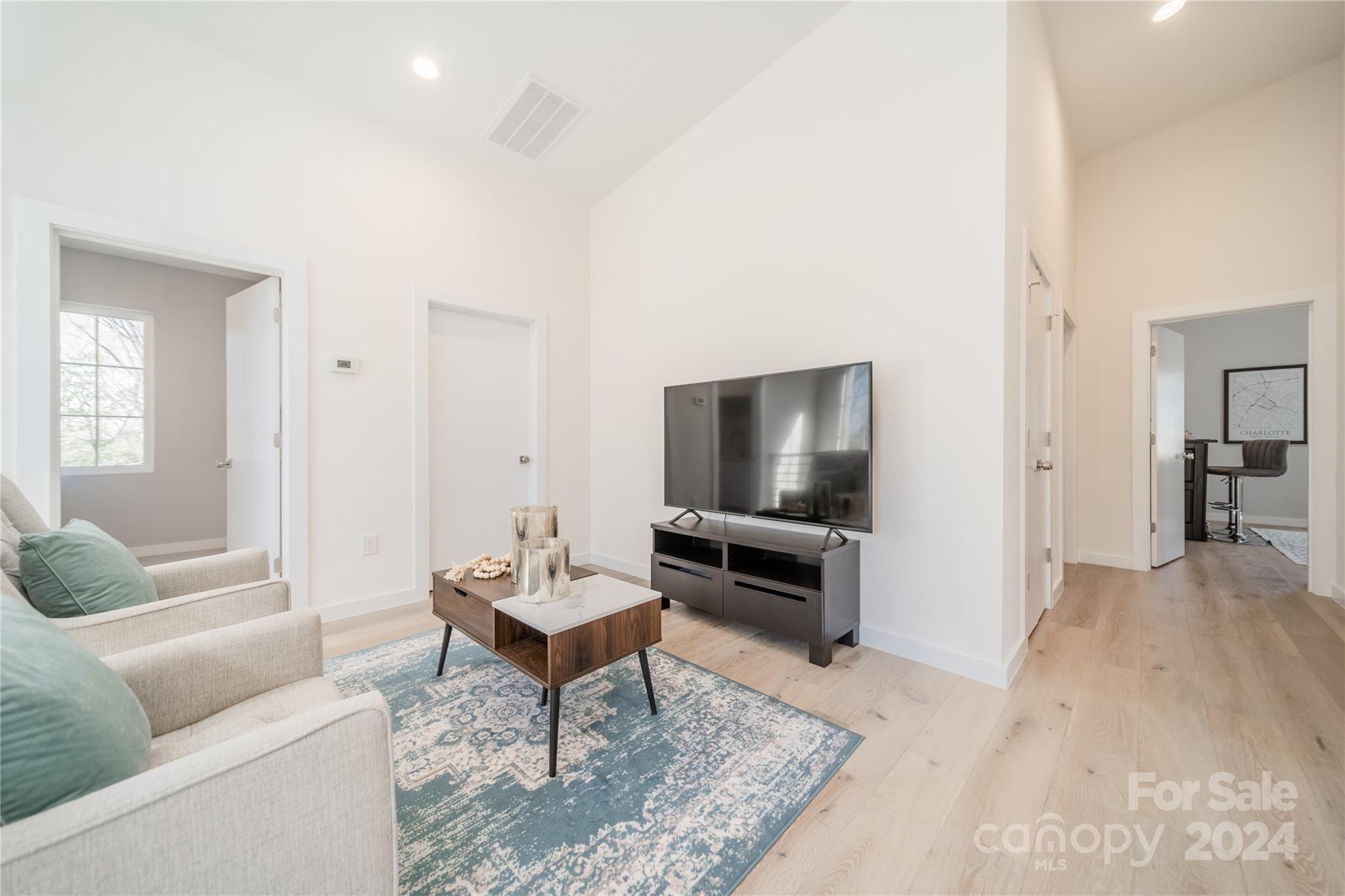1707 Seifert Circle