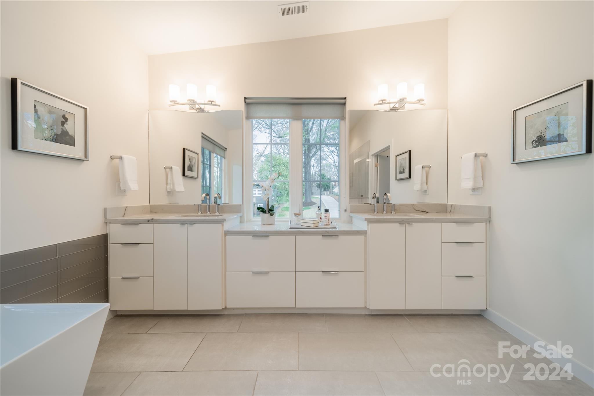1707 Seifert Circle