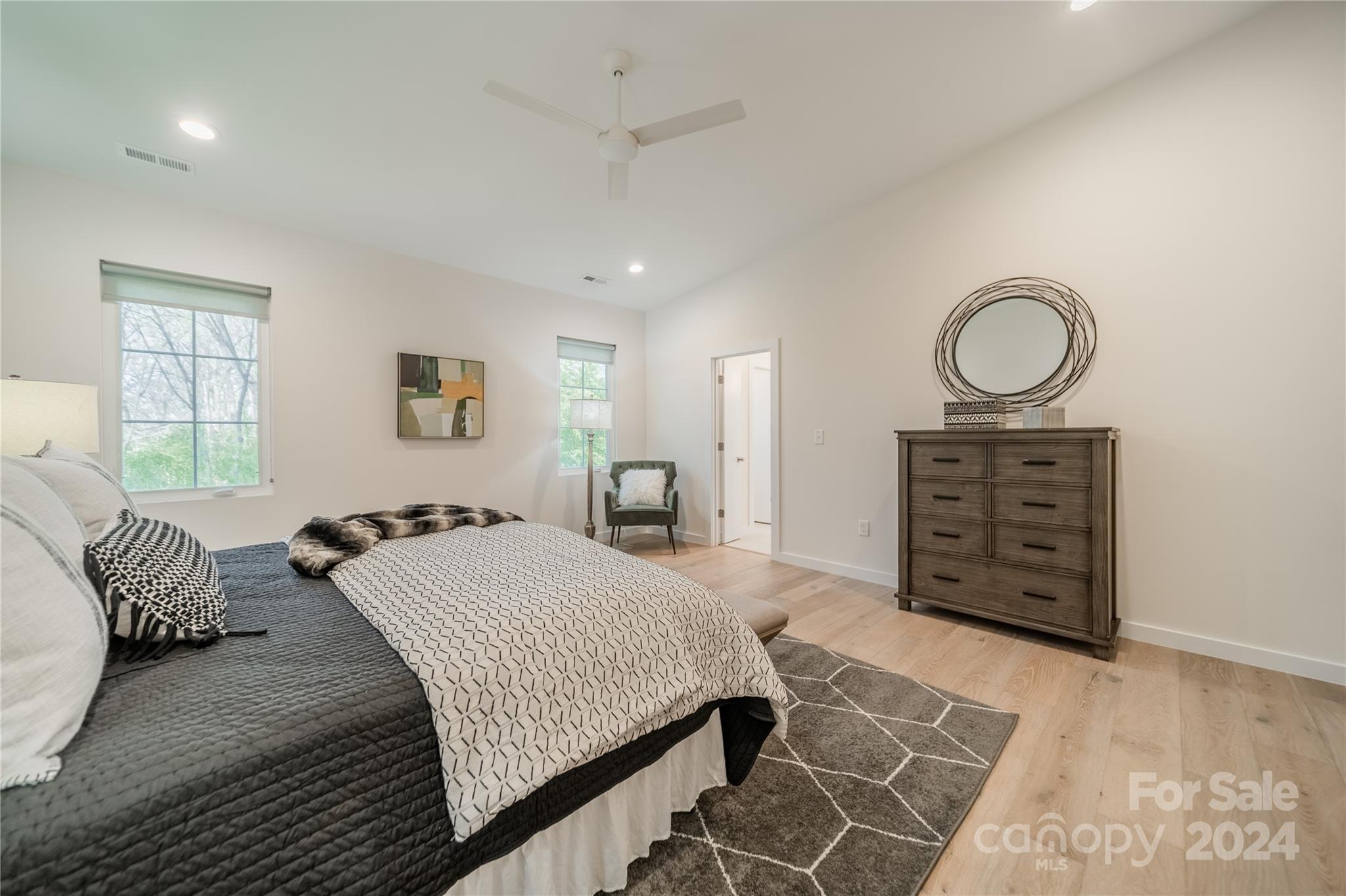 1707 Seifert Circle