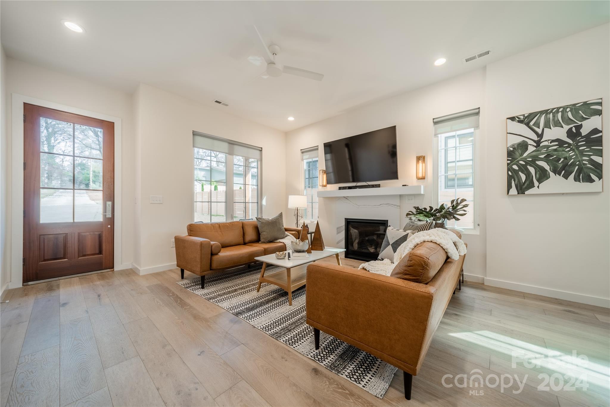 1707 Seifert Circle