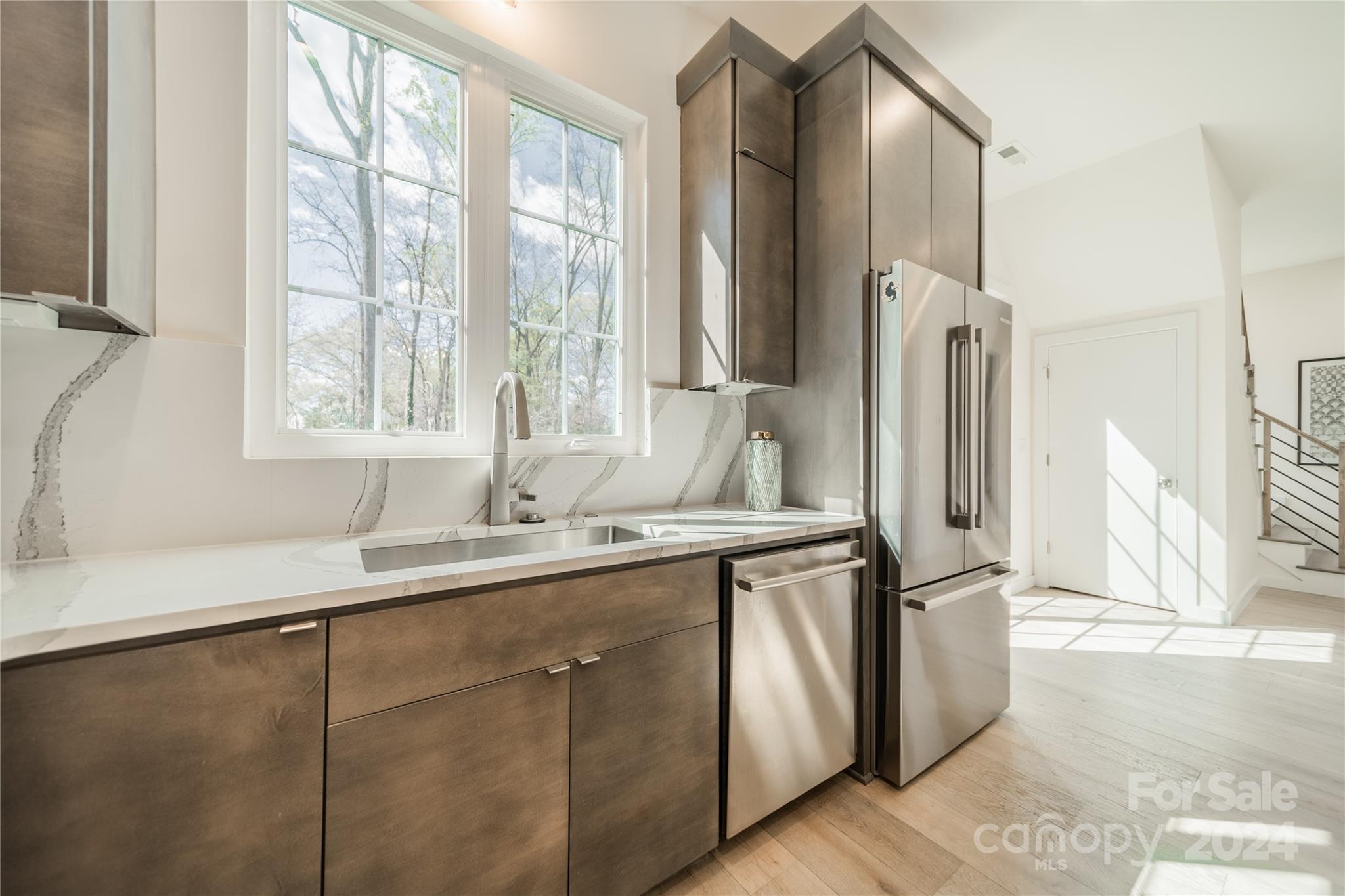1707 Seifert Circle