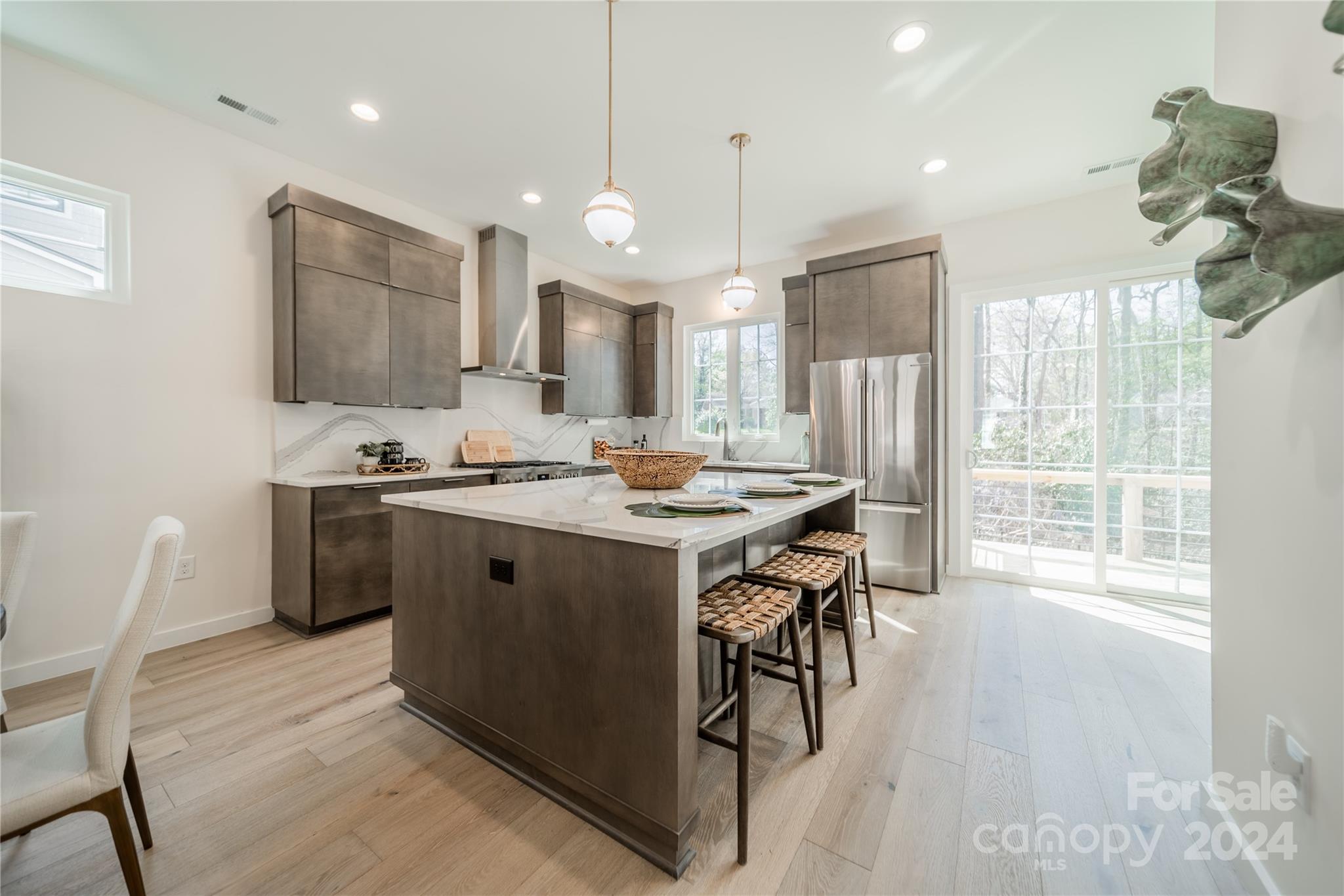 1707 Seifert Circle