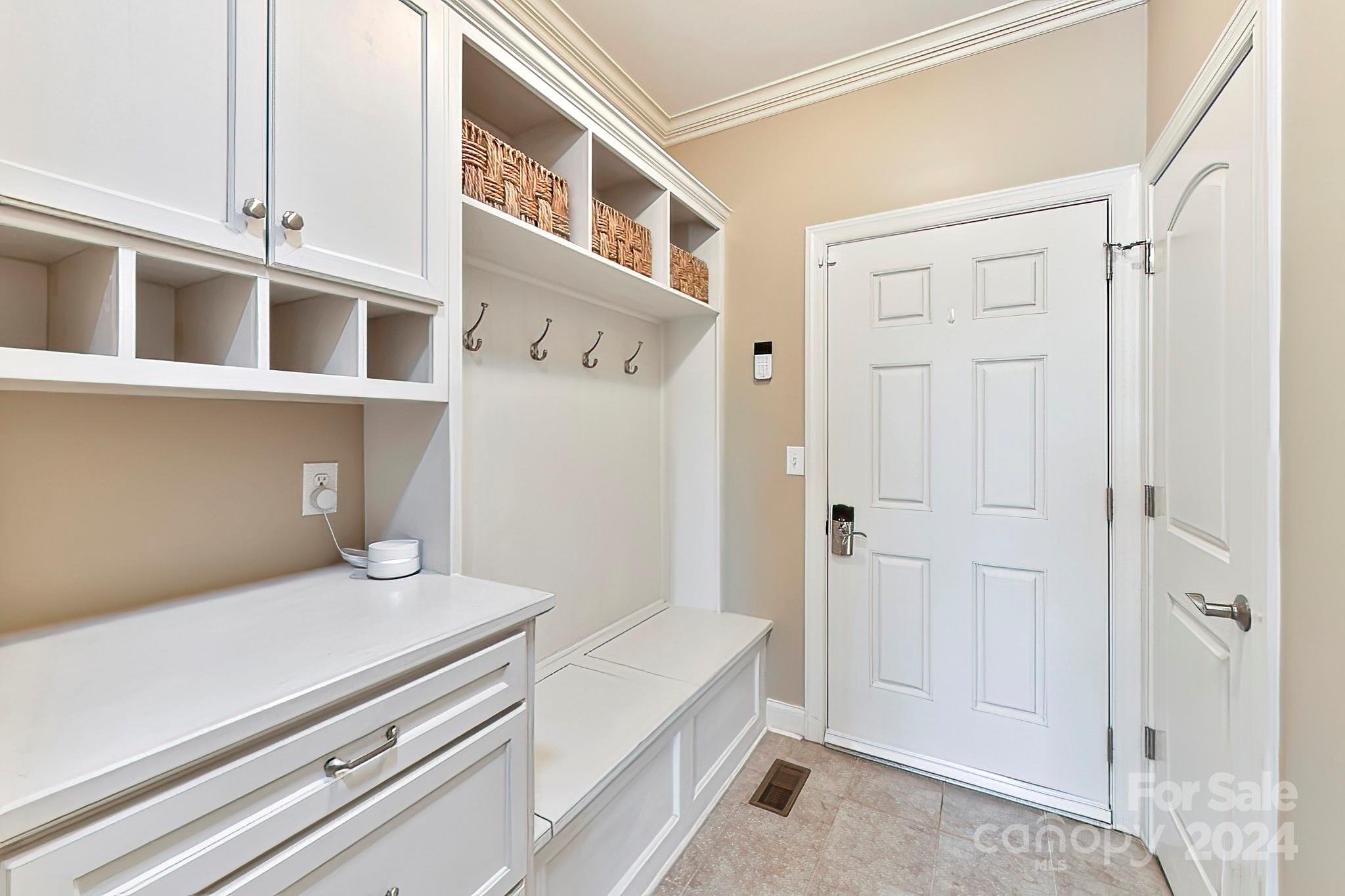 318 Windemere Isle Road