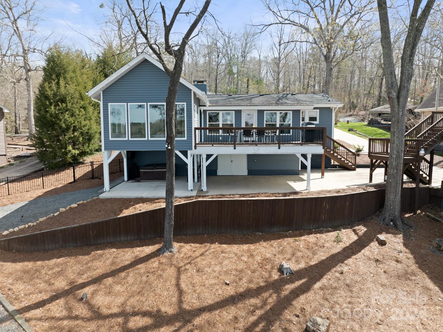 196 Shoreline Road