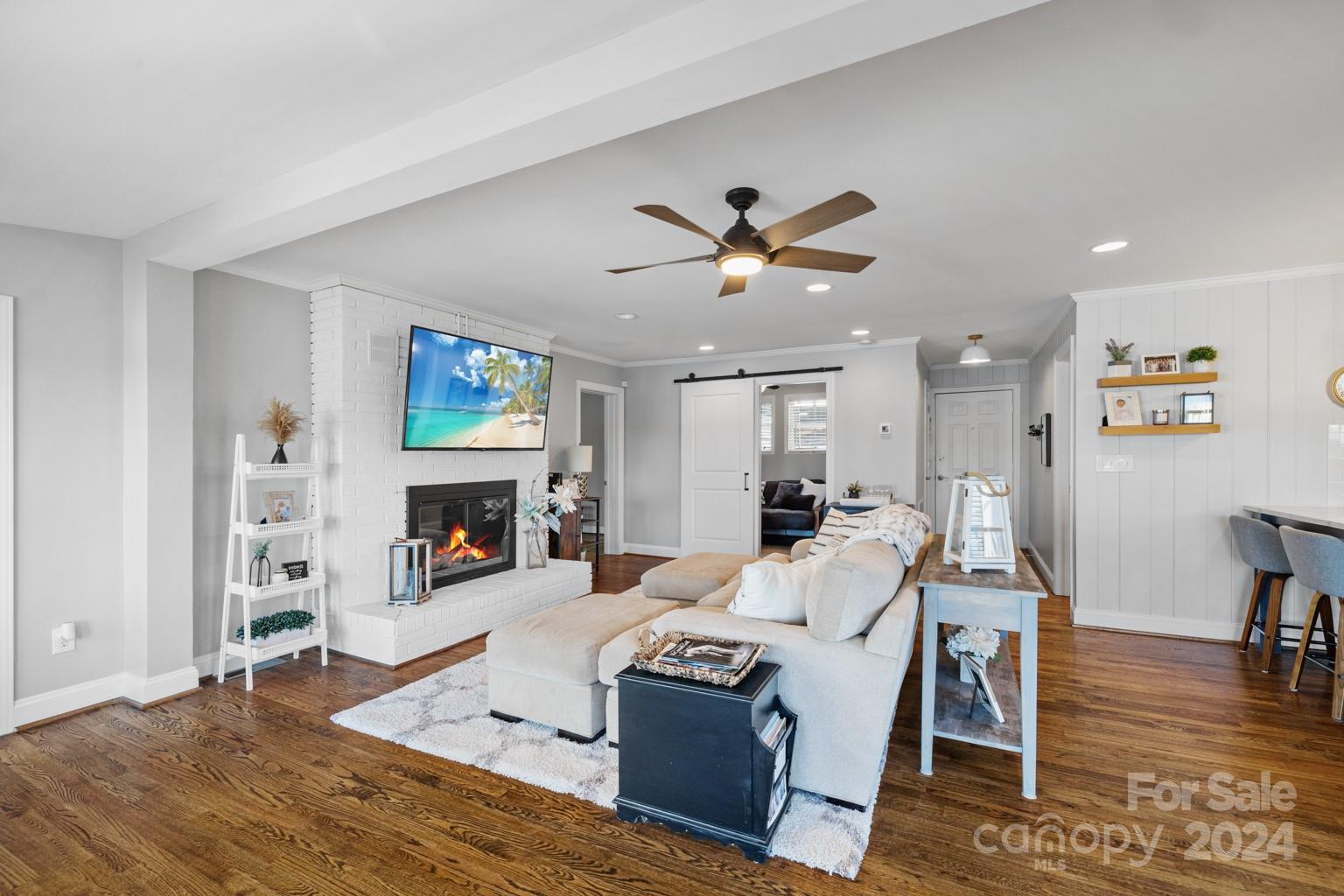 196 Shoreline Road