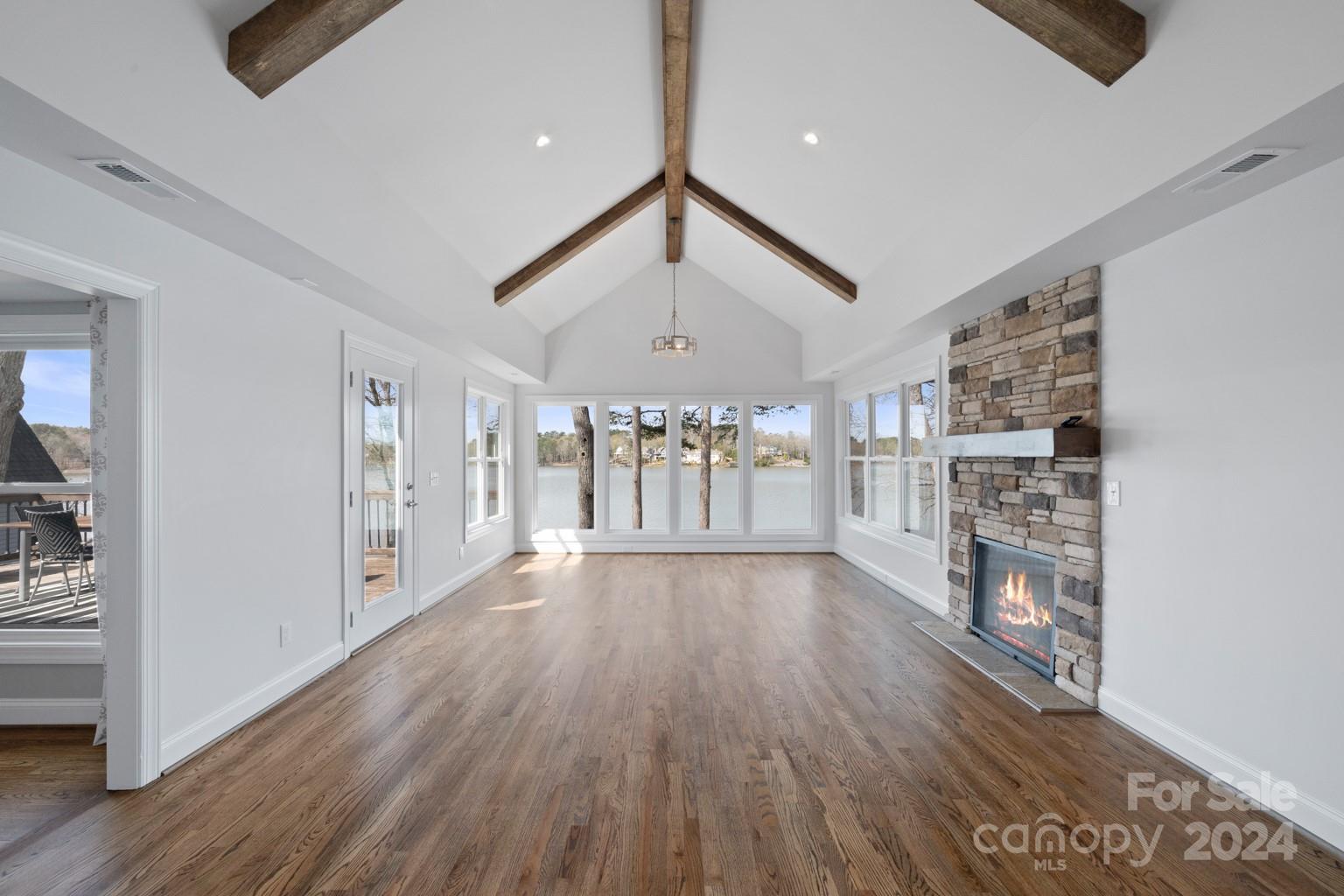 196 Shoreline Road
