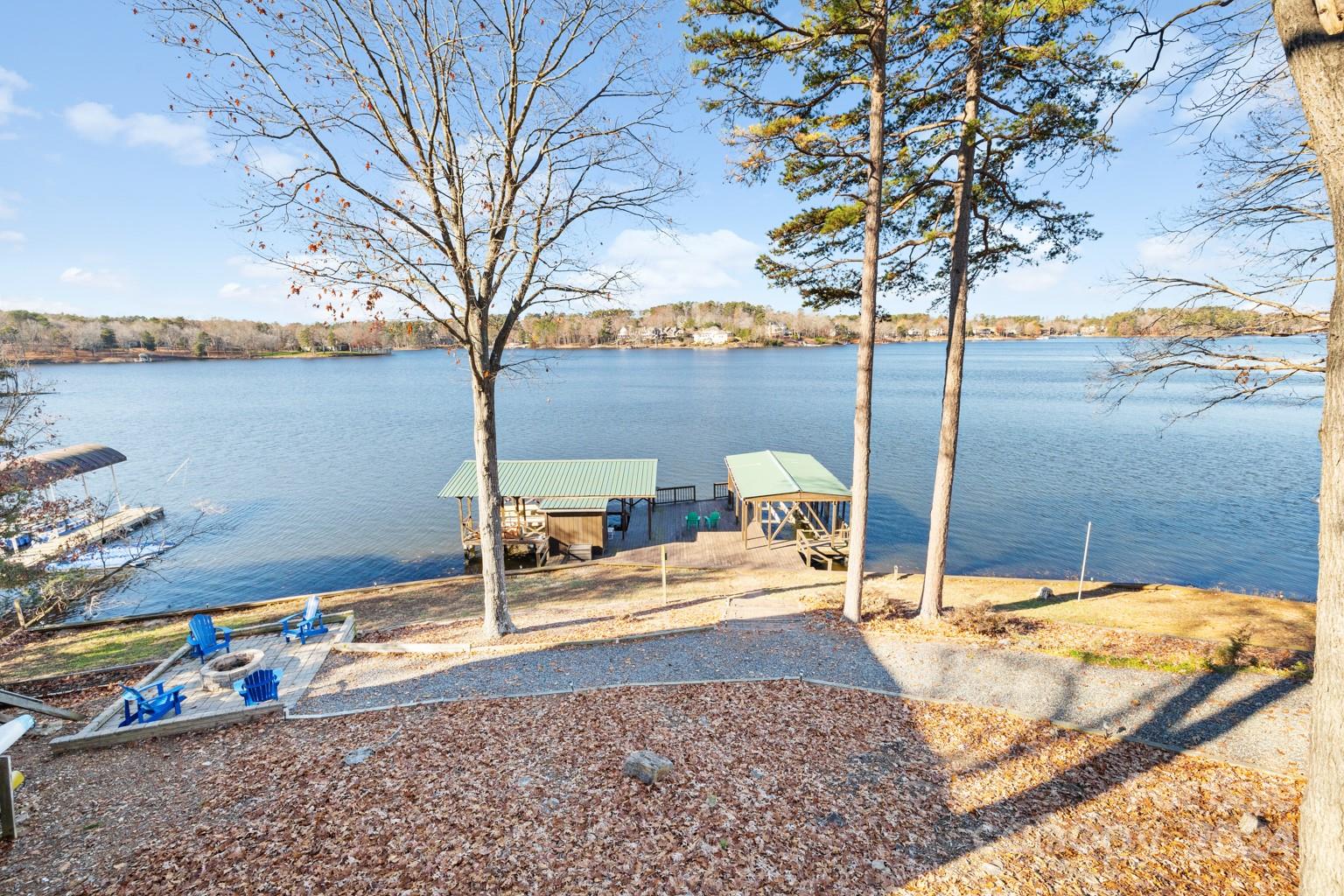 196 Shoreline Road