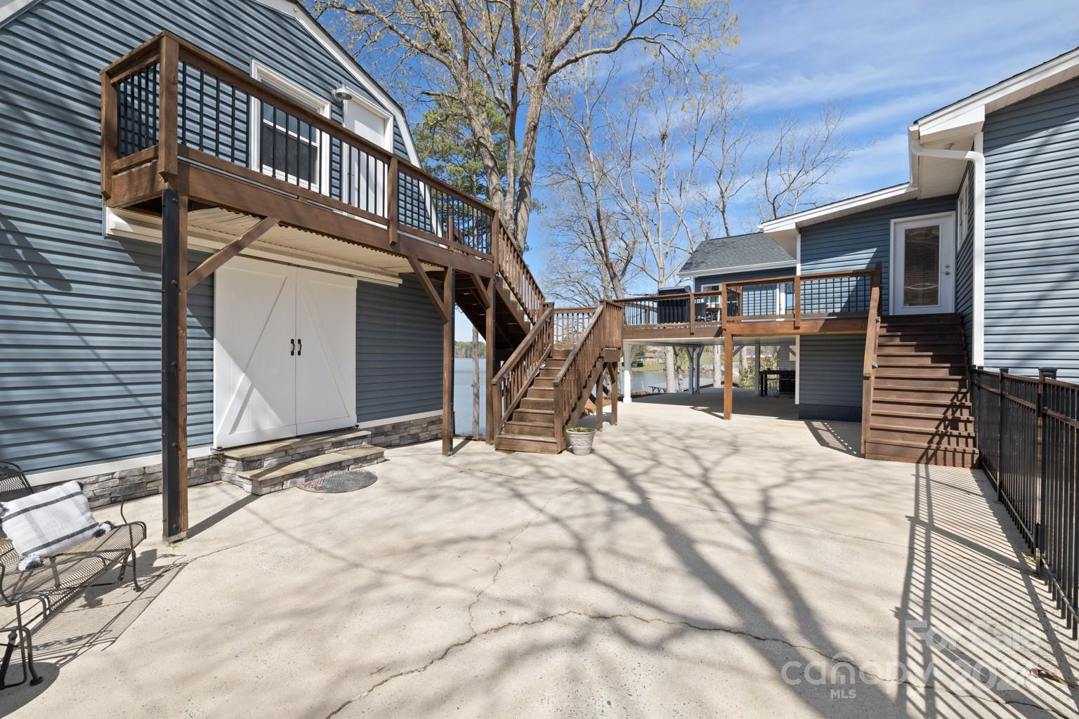 196 Shoreline Road