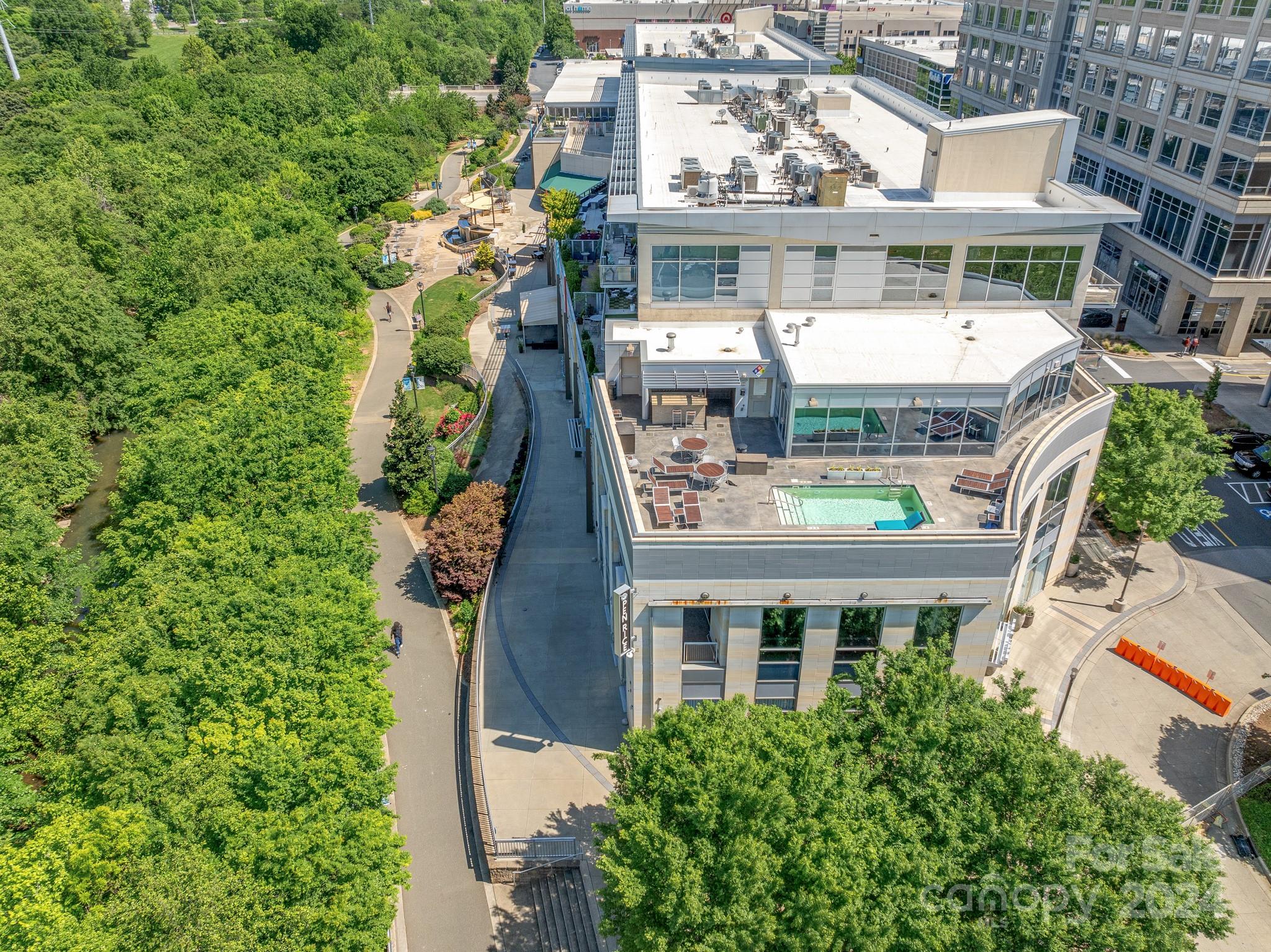 1133 Metropolitan Avenue