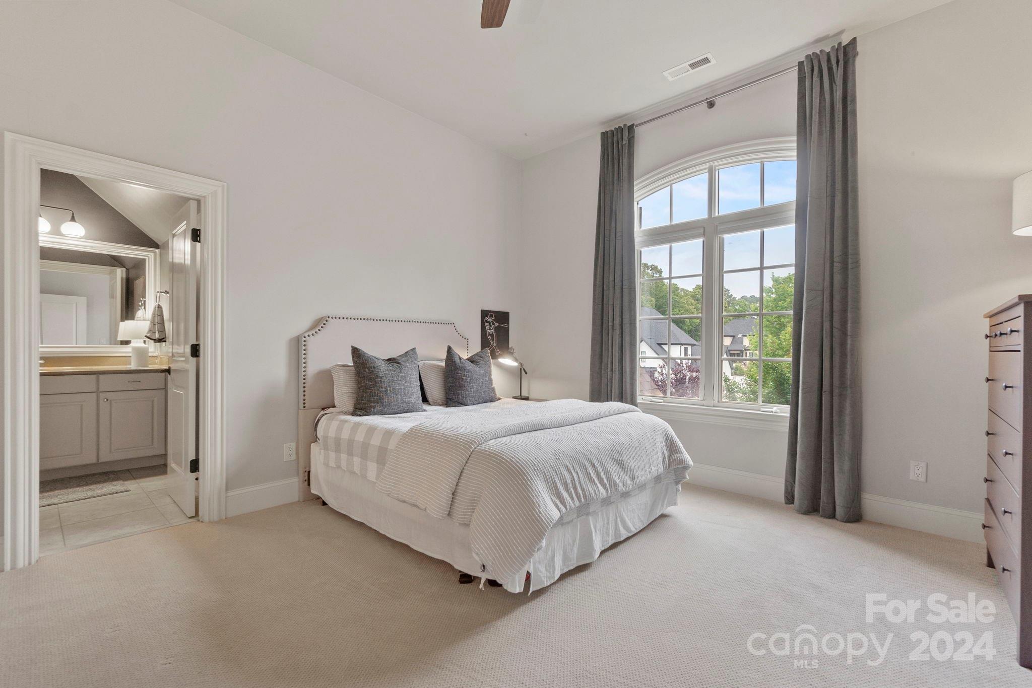 2211 Garden View Lane