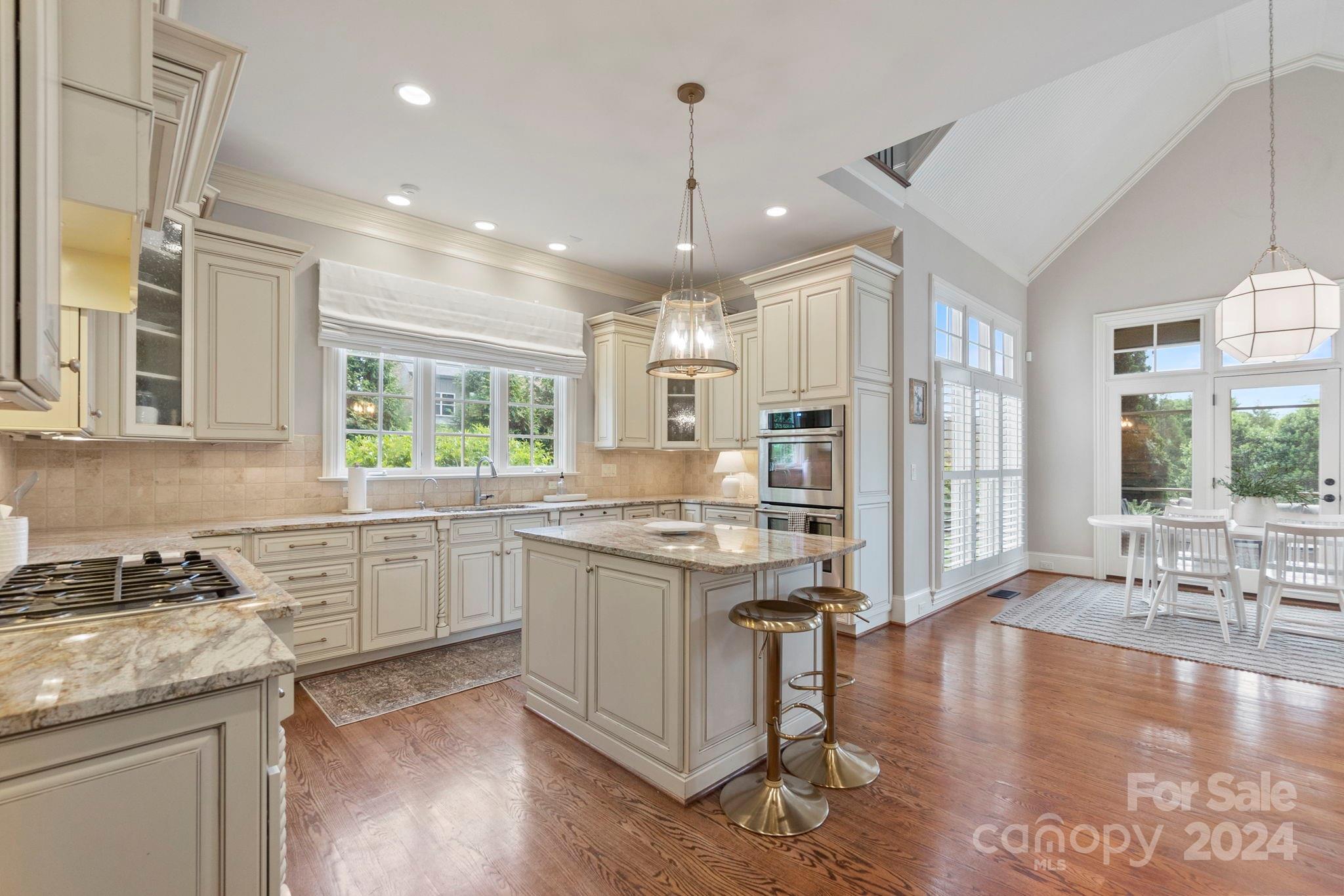 2211 Garden View Lane
