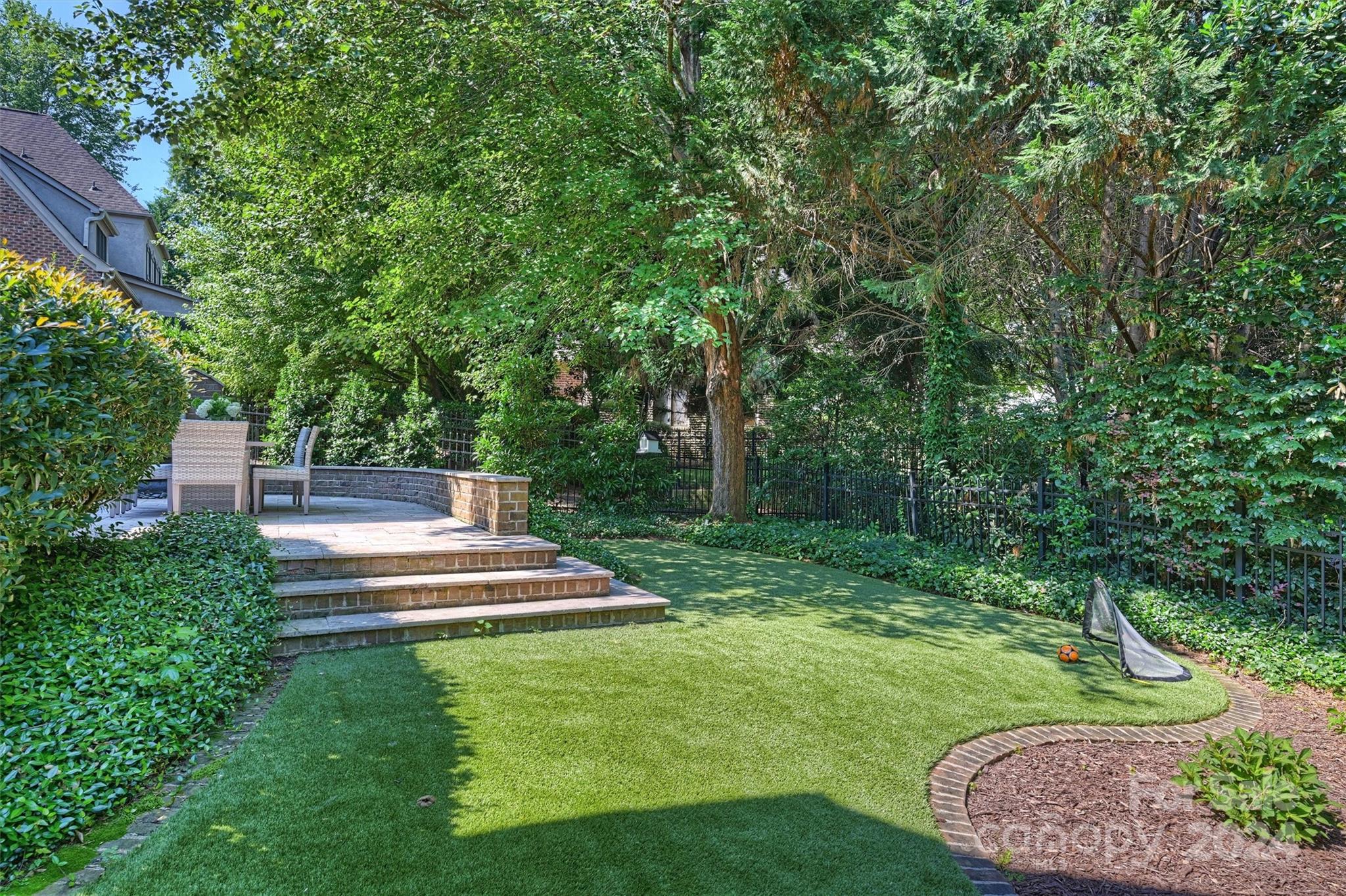 706 Sainte Rose Lane