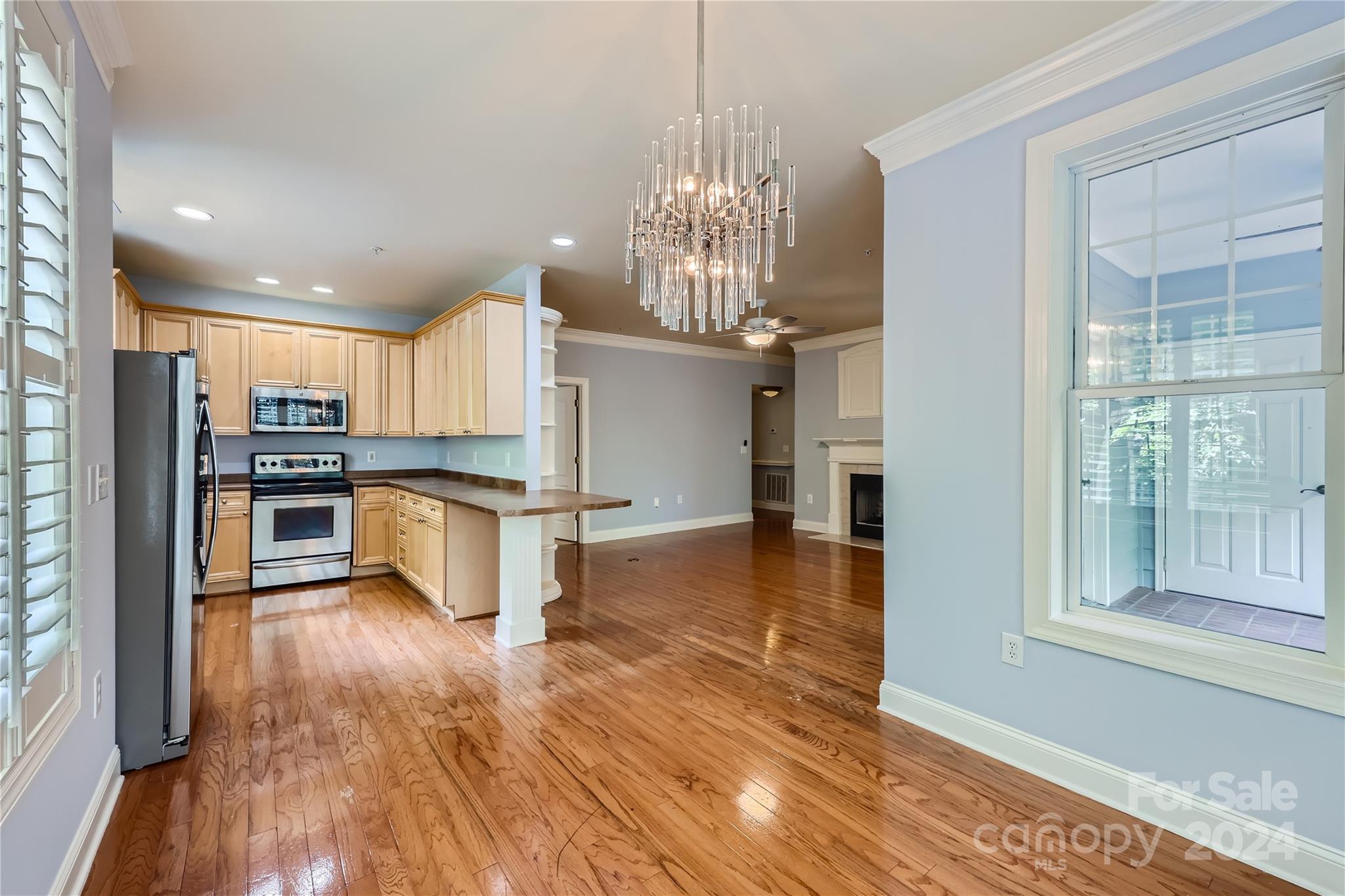 739 Magnolia Avenue