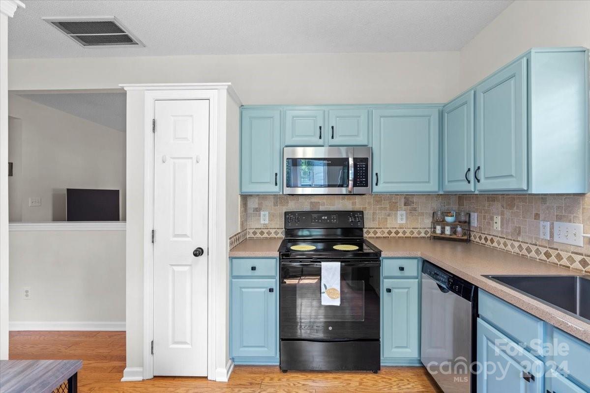 8929 Cinnabay Drive