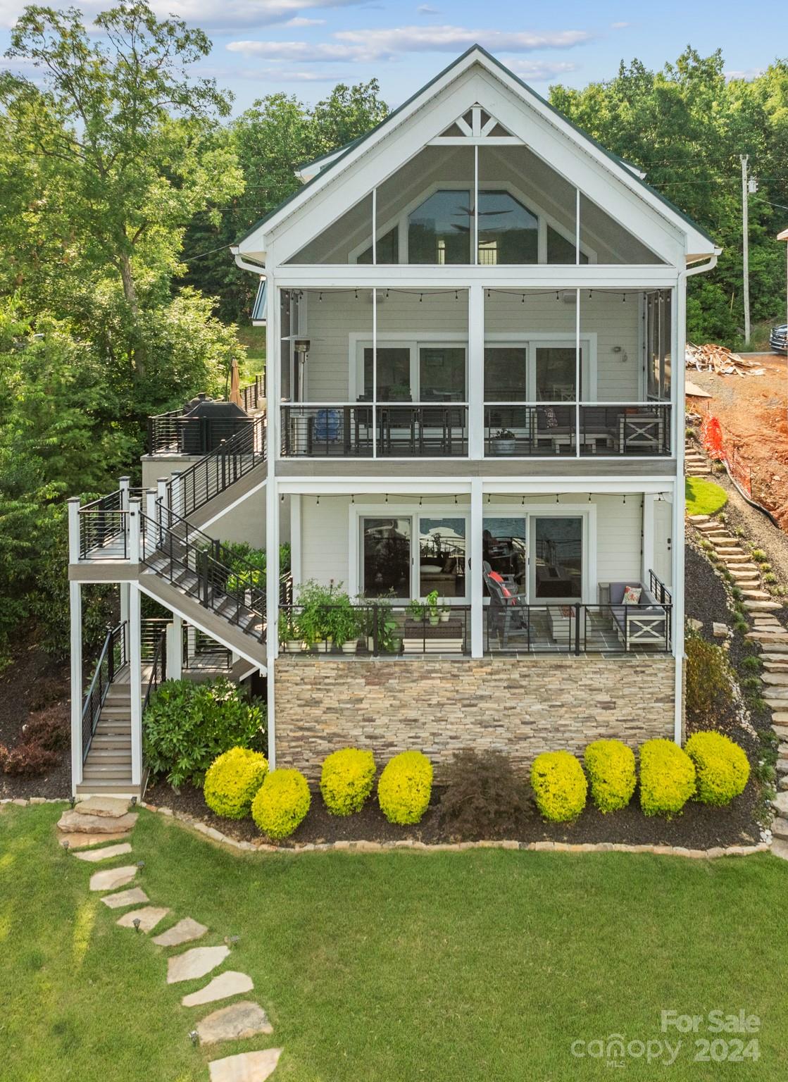 500 Shoreline Road Unit: 125