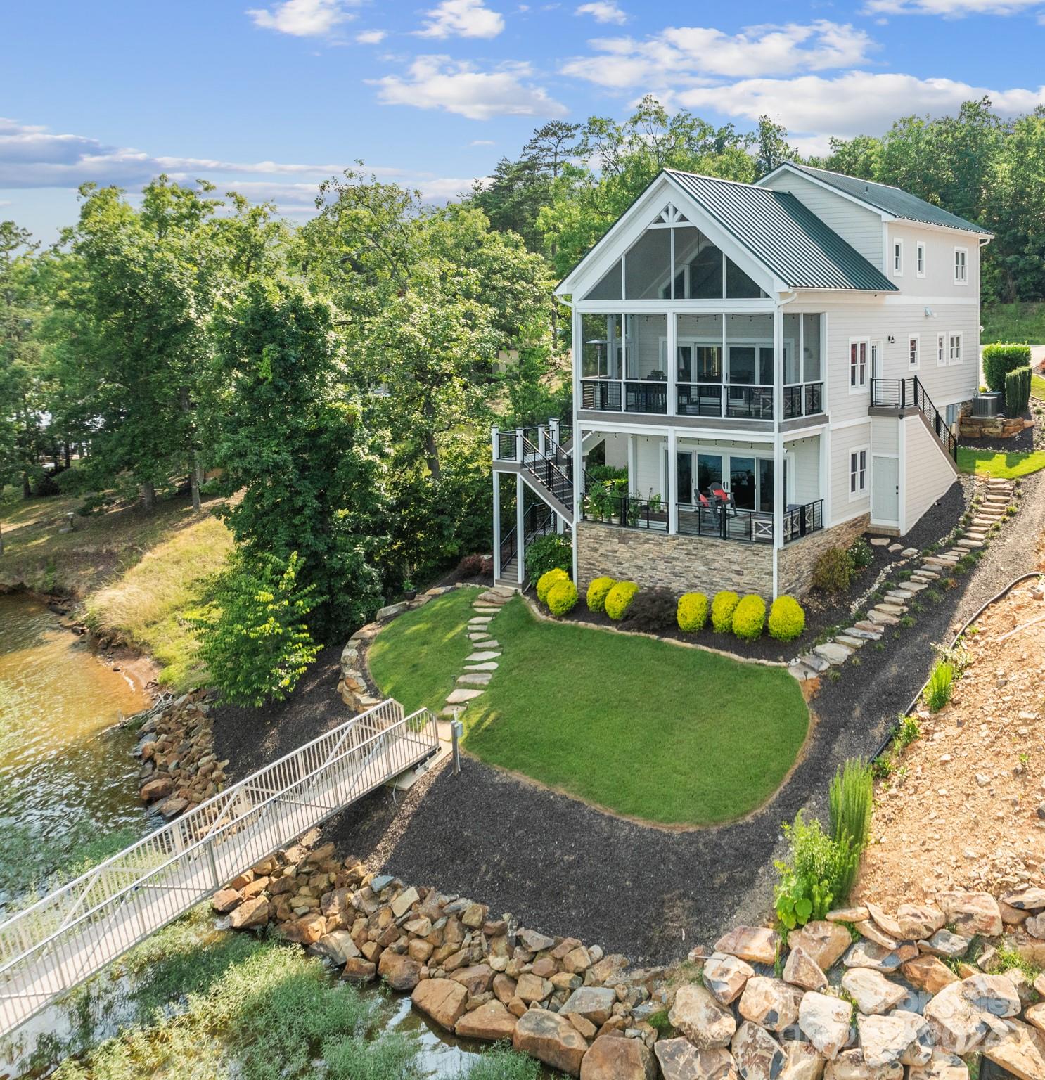 500 Shoreline Road Unit: 125